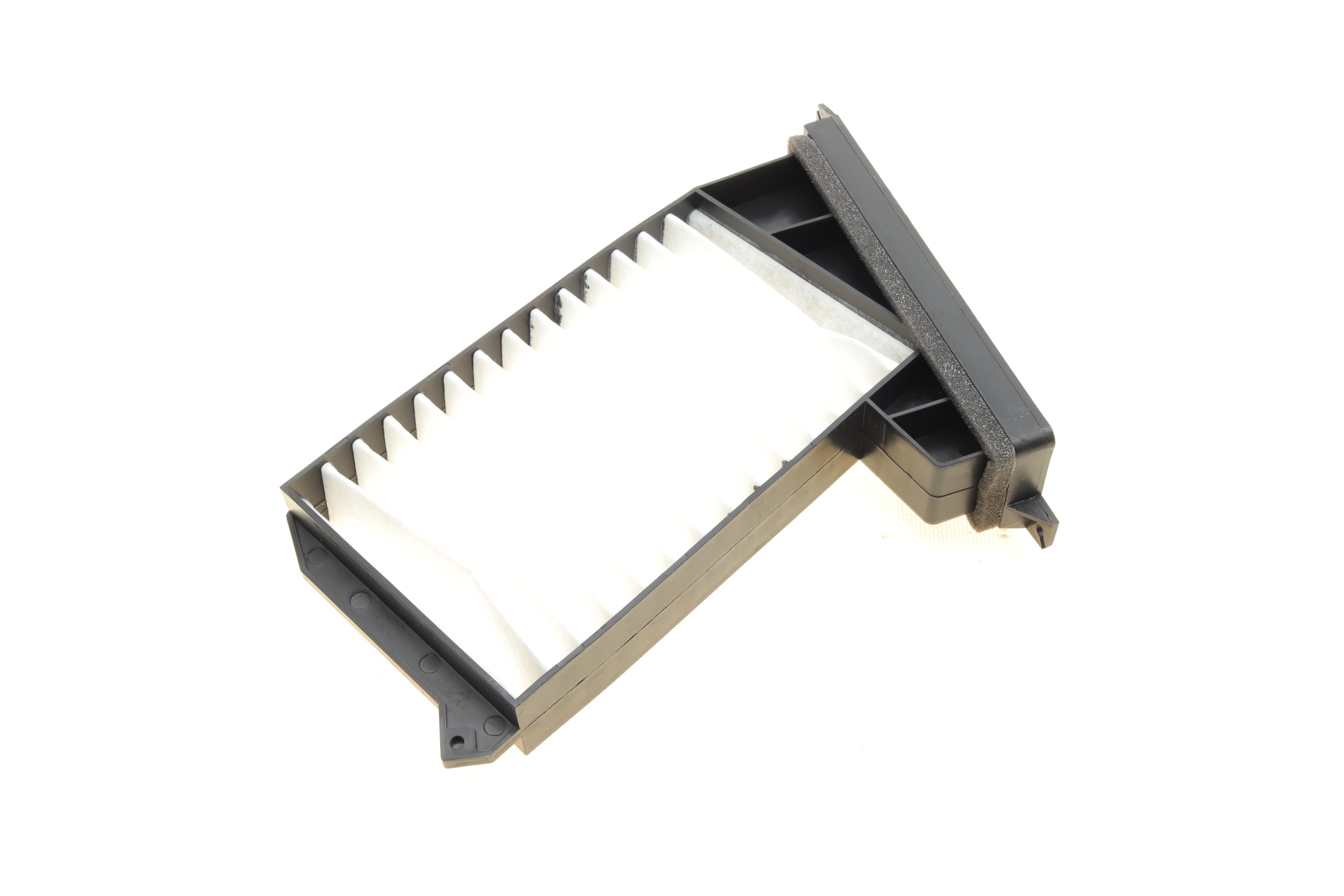 Фільтр салону Mitsubishi Galant VII 96-04 знято з постачання