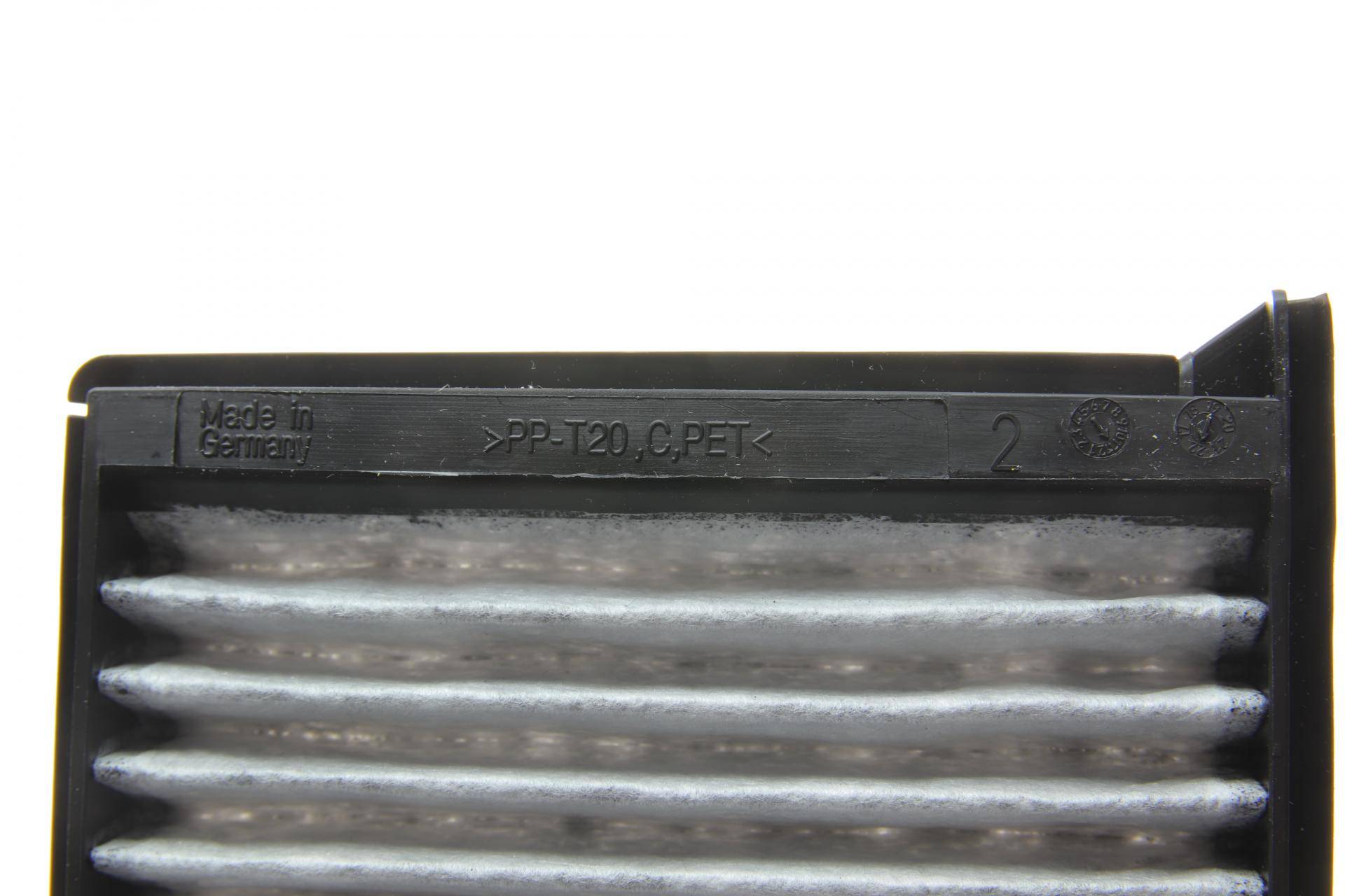 Фільтр салону BMW 3 (E90)/X1 (E84) 03-13 (вугільний)