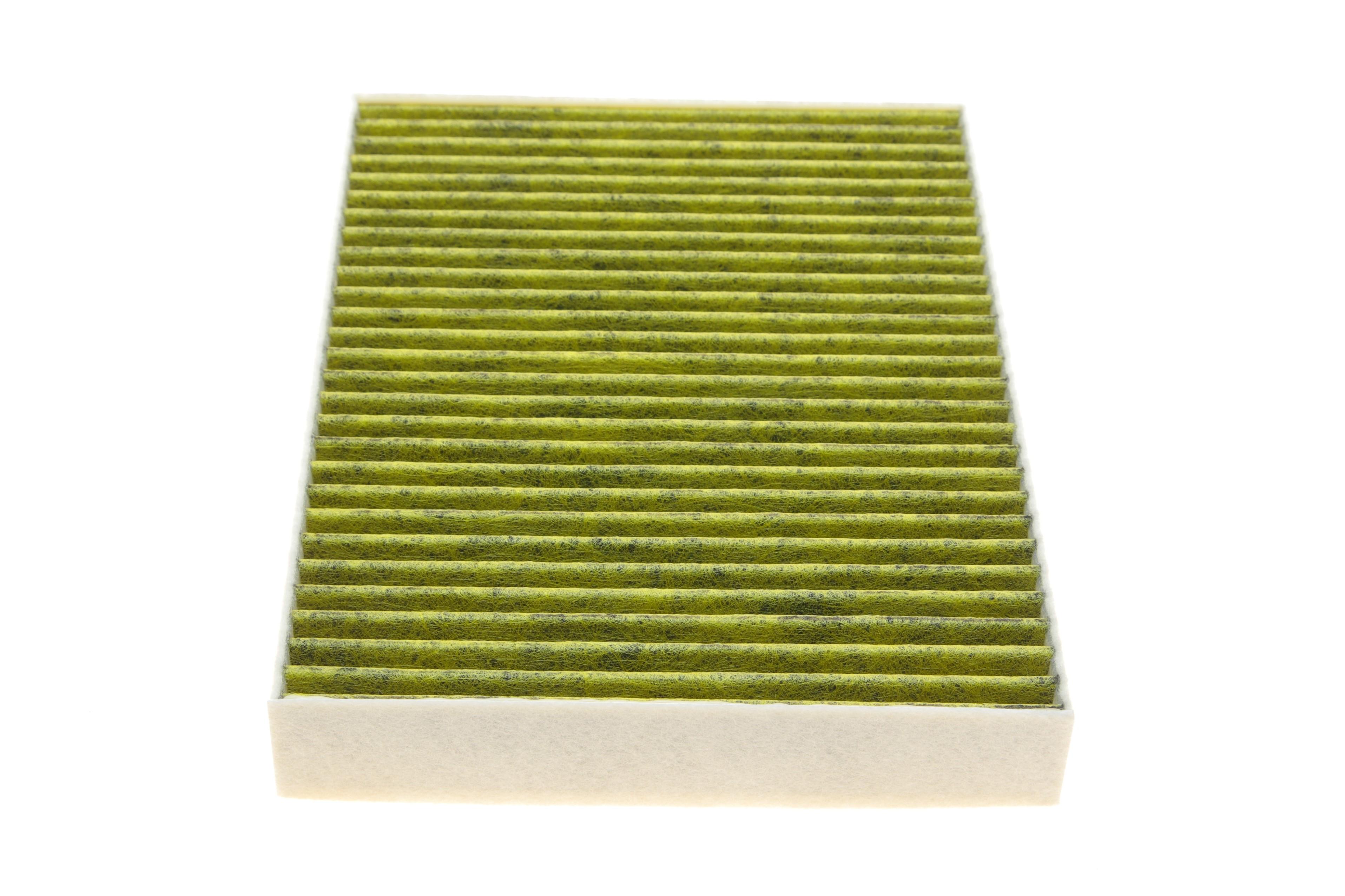 Фільтр салону BMW 5 (G30)/7(G11/G12) 15- (вугільний/антибактеріальний) (к-кт 2 шт.)