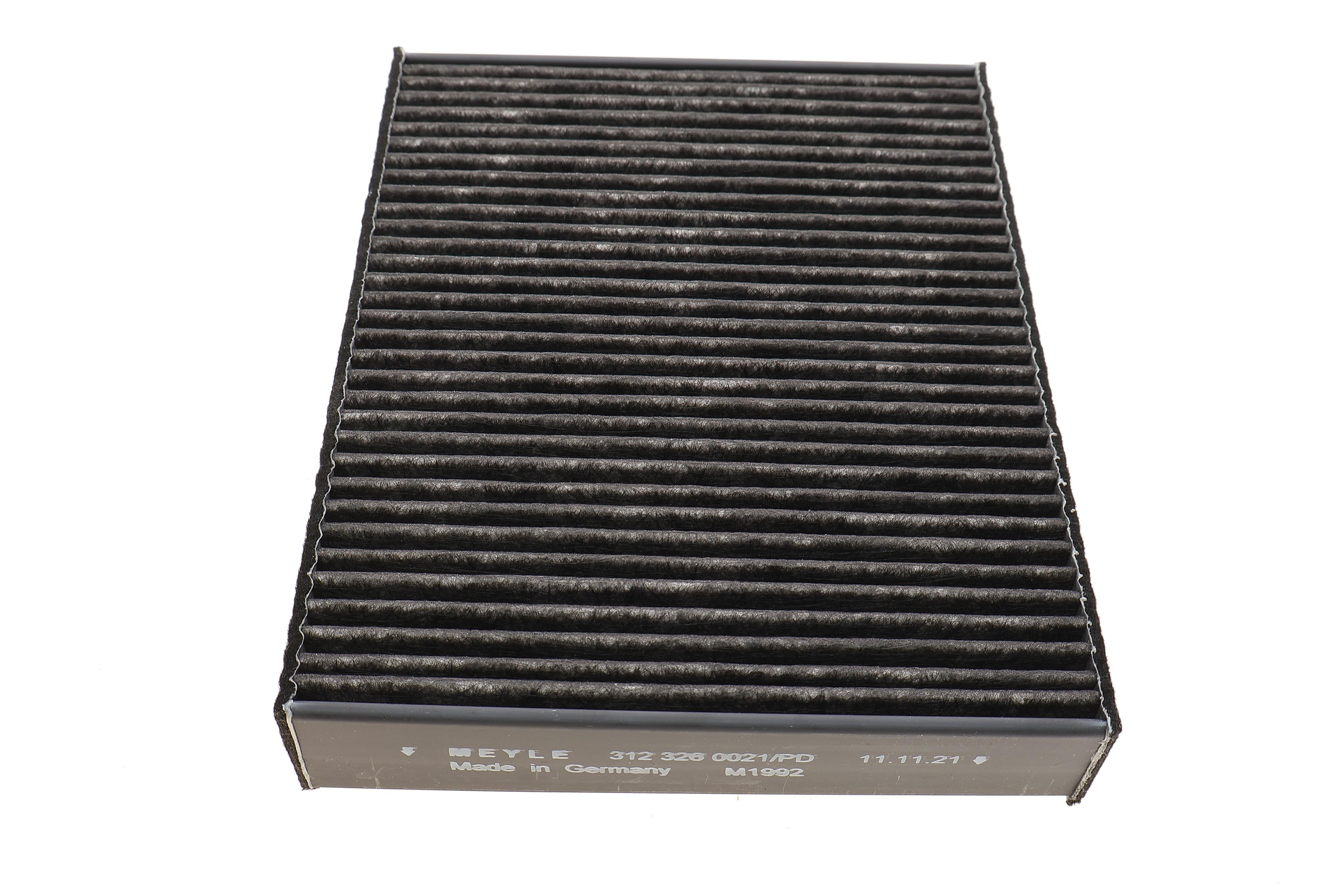 Комплект фільтрів BMW 3 (F30/F80) 11-18 B38/B46/B47/B48/N47 (масляний/салон вугільн.)