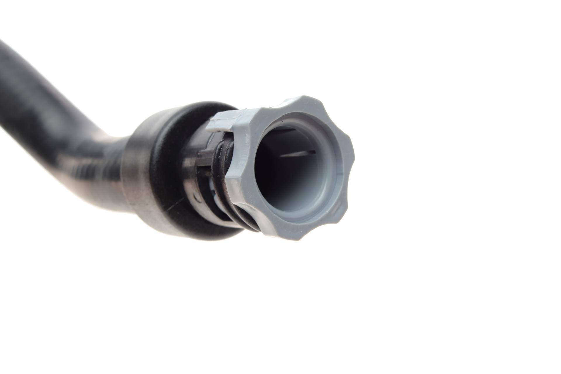 Патрубок фільтра повітряного Ford Focus 1.6 TDCi 03--12