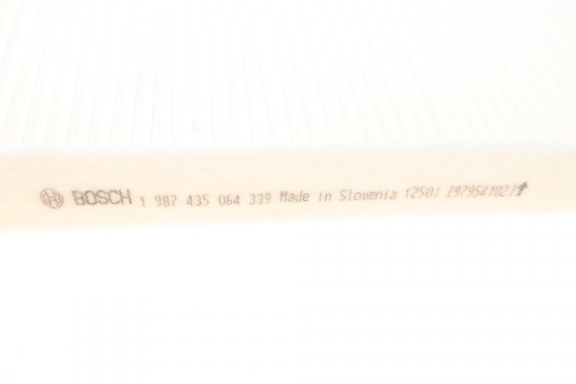 Фільтр салону BMW 5 (F10)/7 (F01) 08- (к-кт 2 шт.)