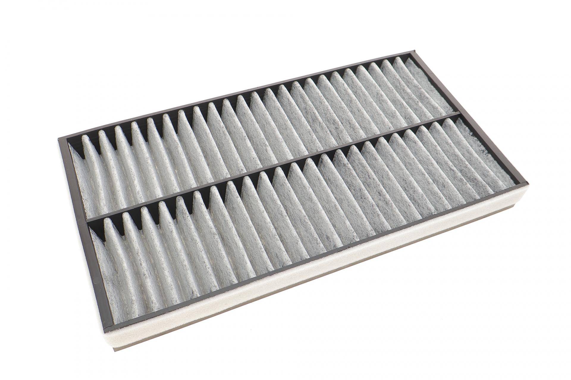 Фільтр салону BMW 5 (E60)/6 (E63) 04-10 (вугільний) (к-кт 2 шт.)