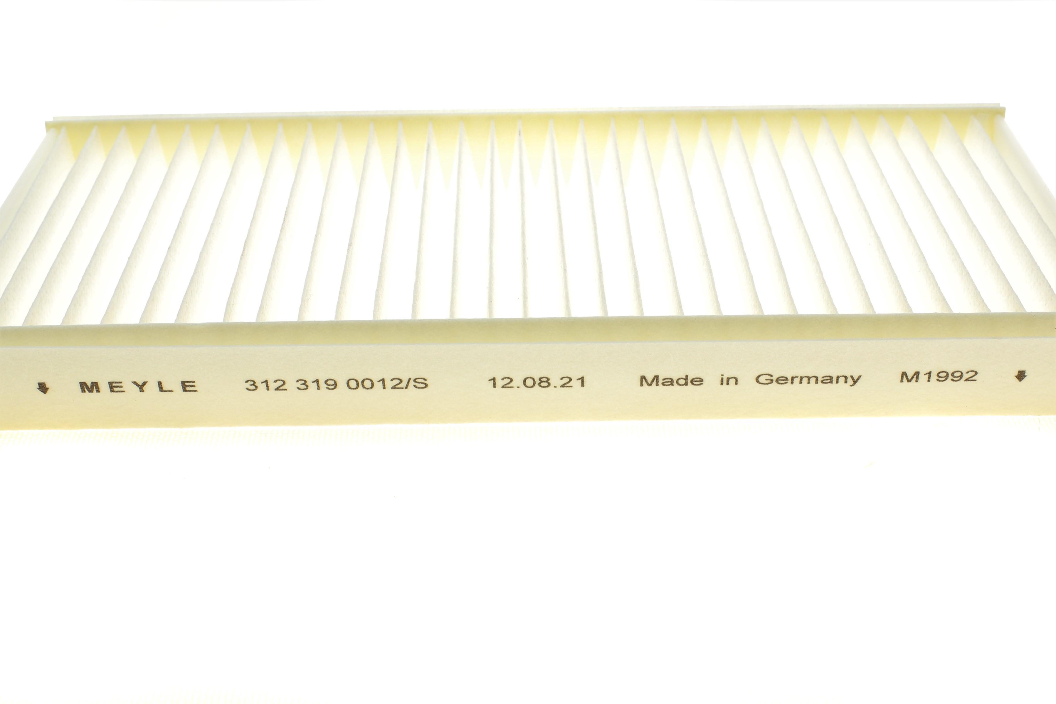 Фільтр салону BMW 7 (E65/E66/E67) 01-08 (к-кт 2шт)