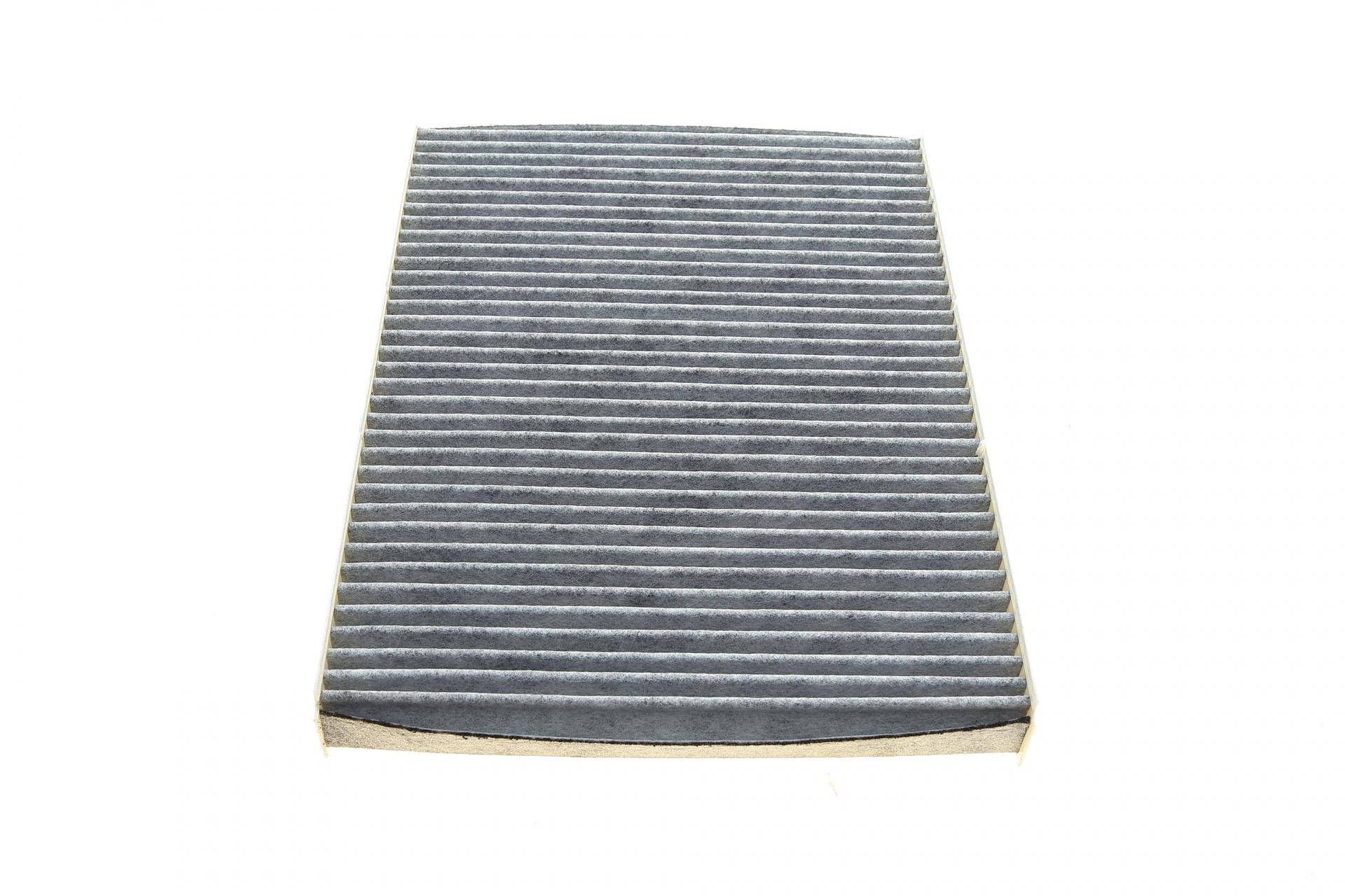 Фільтр салону VW Golf IV/Skoda Octavia/Audi A3 1.0-3.2 92-10 (вугільний)