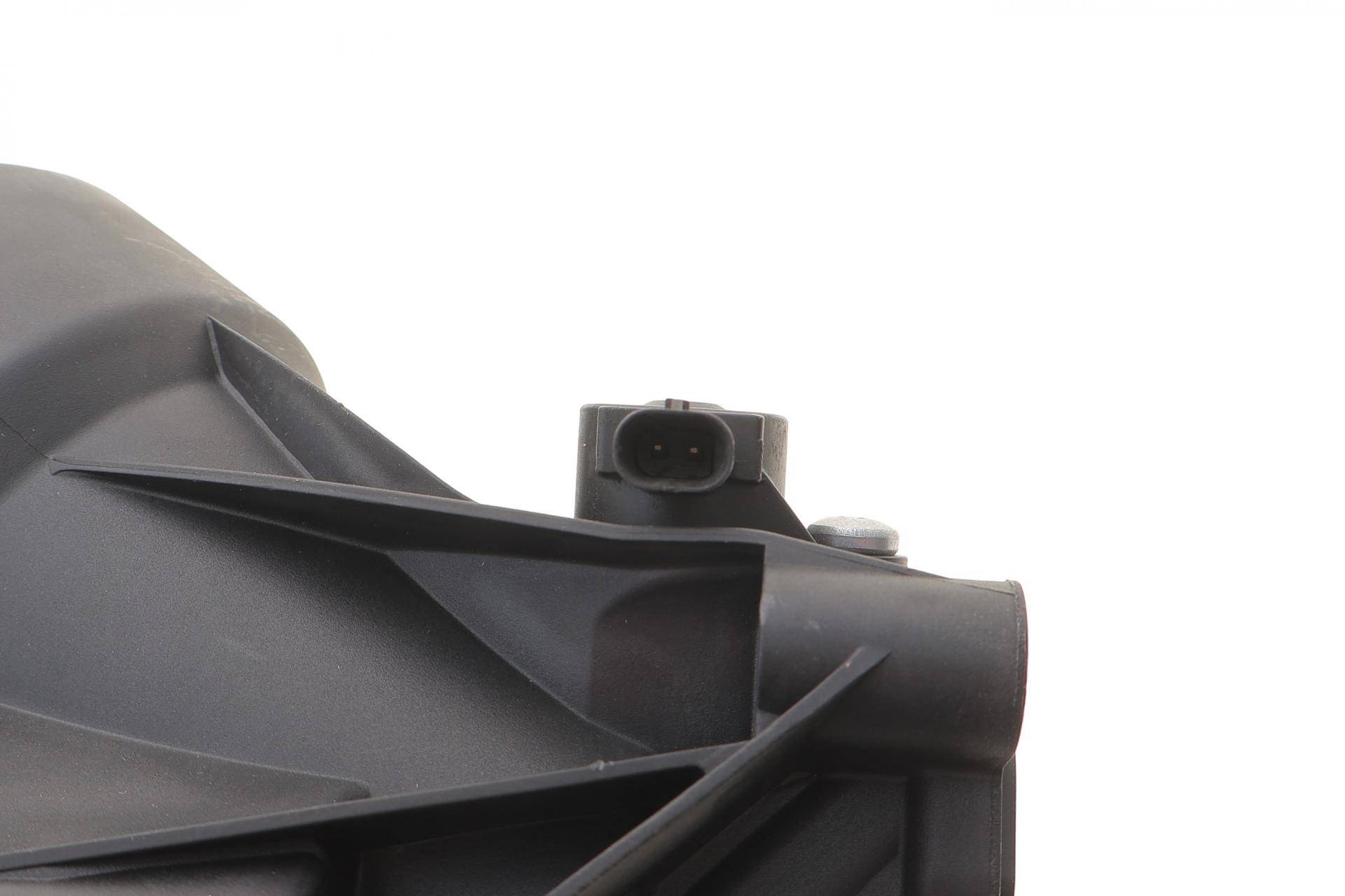 Корпус фільтра масляного (з радіатором) Audi A4 2.0 TDI 16-