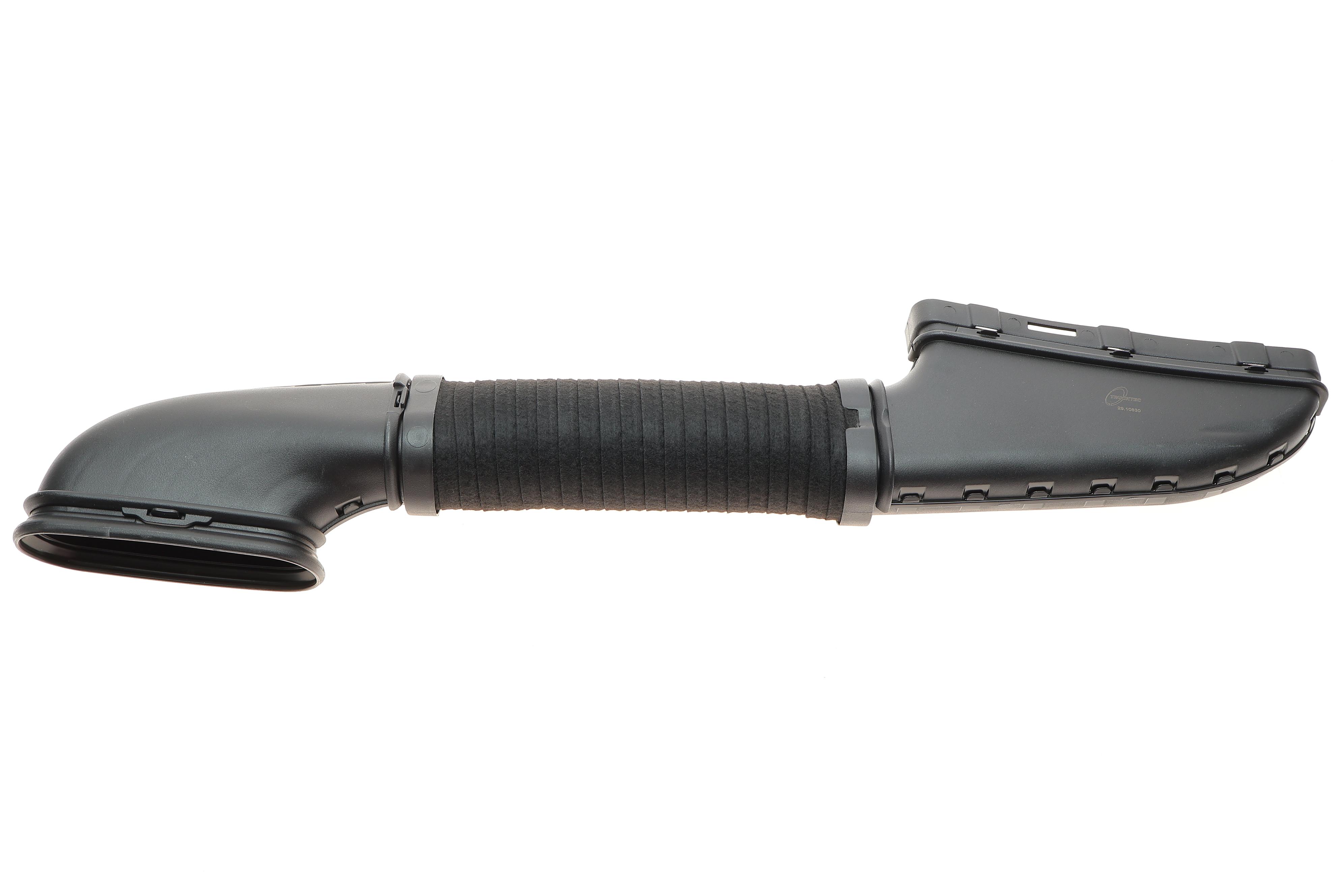 Патрубок фільтра повітряного MB A-class (W176)/B-class (W246/W242) 11-18