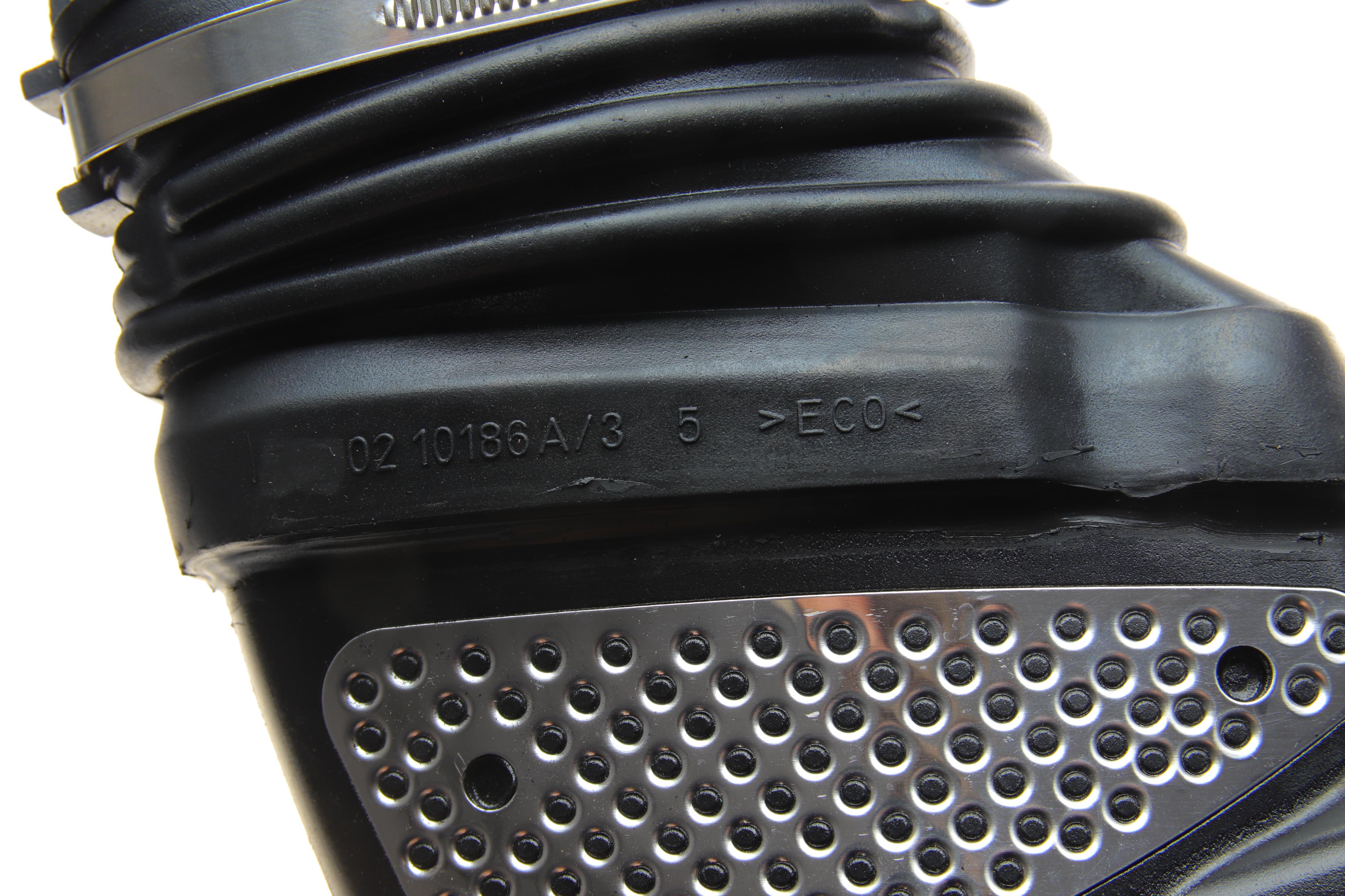 Патрубок фільтра повітряного MB C-class (W203/W204)/E-class (W211/W212) 00-16