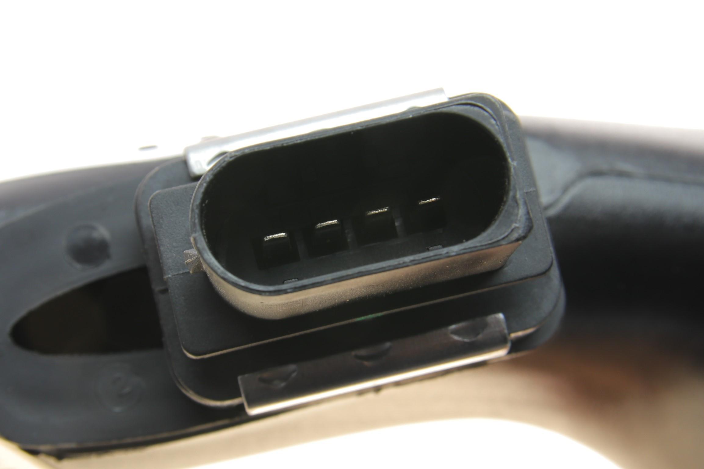 Патрубок фільтра повітряного MB C-class (W203/W204)/E-class (W211/W212) 00-16