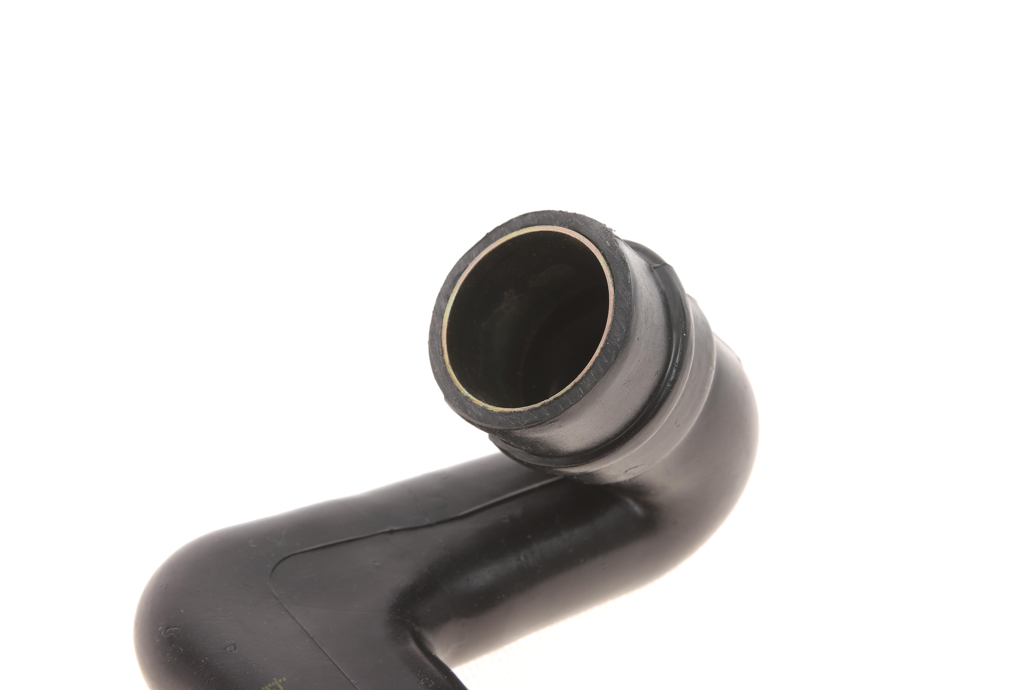 Патрубок вентиляції картера Audi A4 1.8 94-11