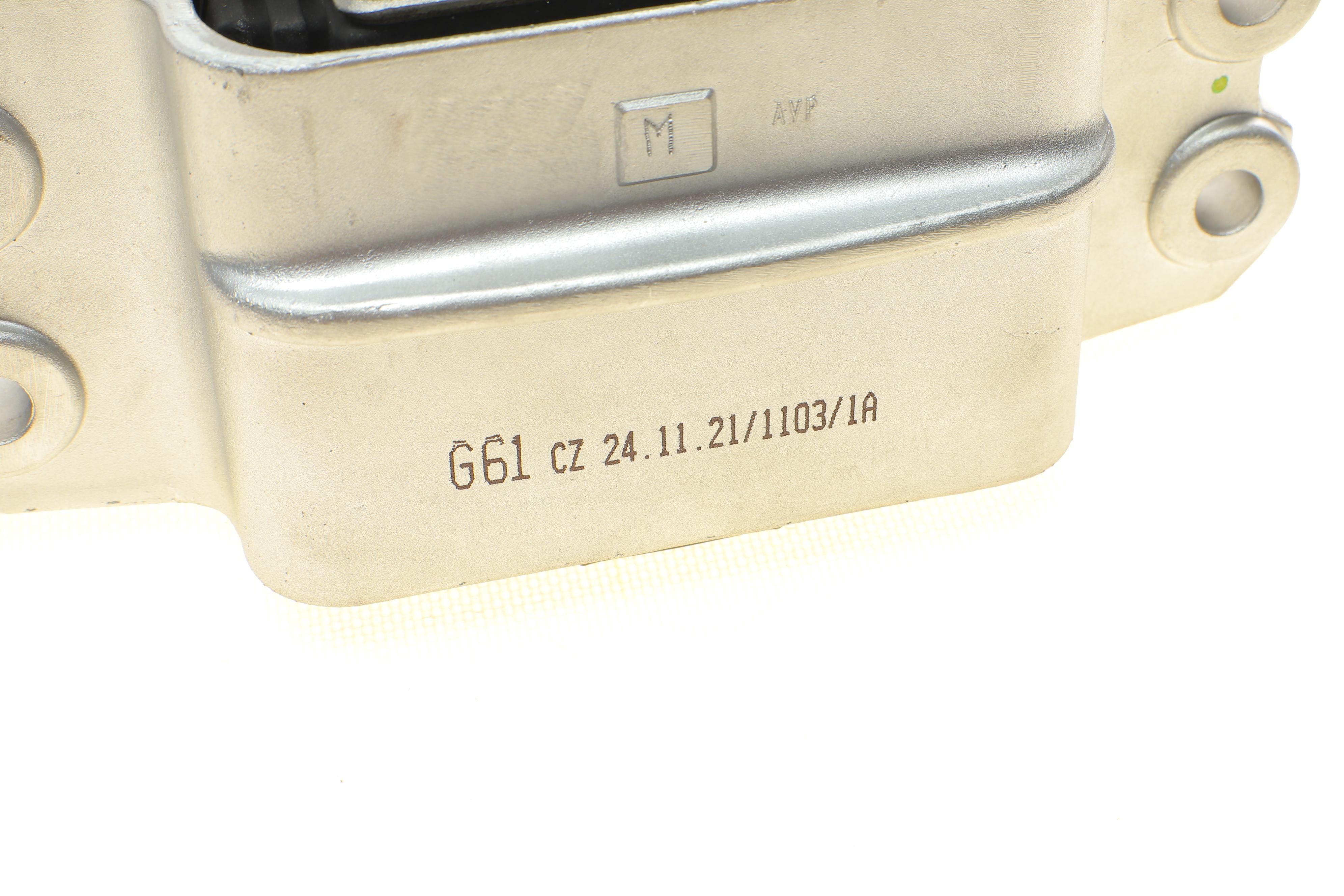 Подушка двигуна (L) VW Caddy 1.4/1, 6/1, 9DTI/2.0SDI 04-15 (всередині OE VAG)