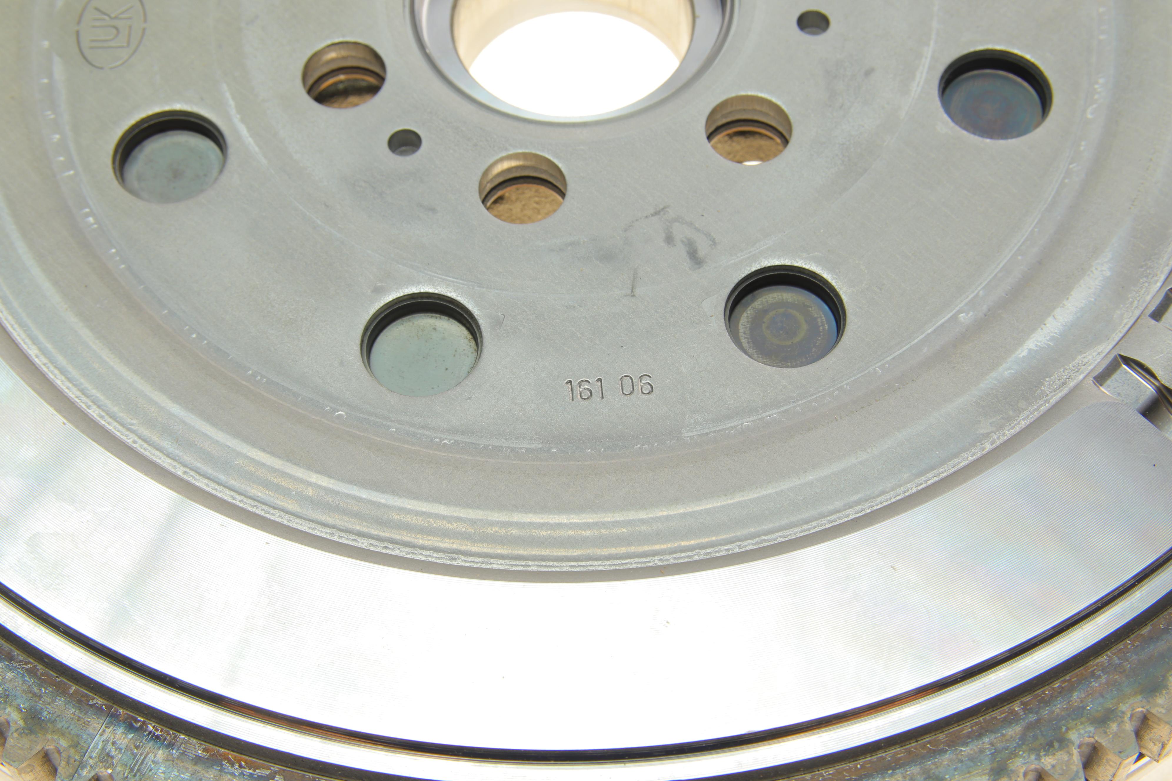 Демпфер зчеплення Opel Astra H/Vectra C 1.9 CDTI 04-