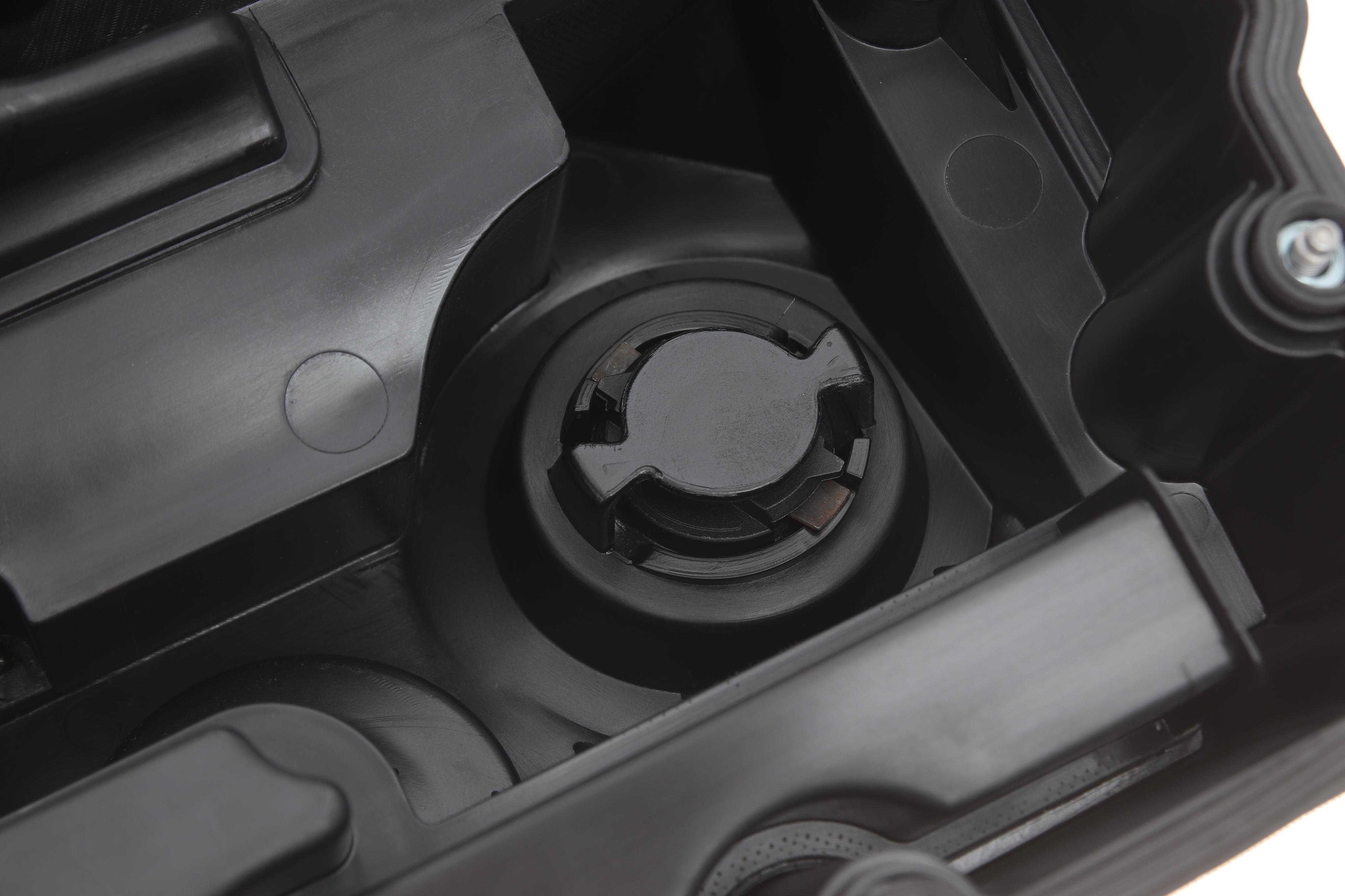 Кришка клапанів VW Caddy III 1.9 TDI 04-10