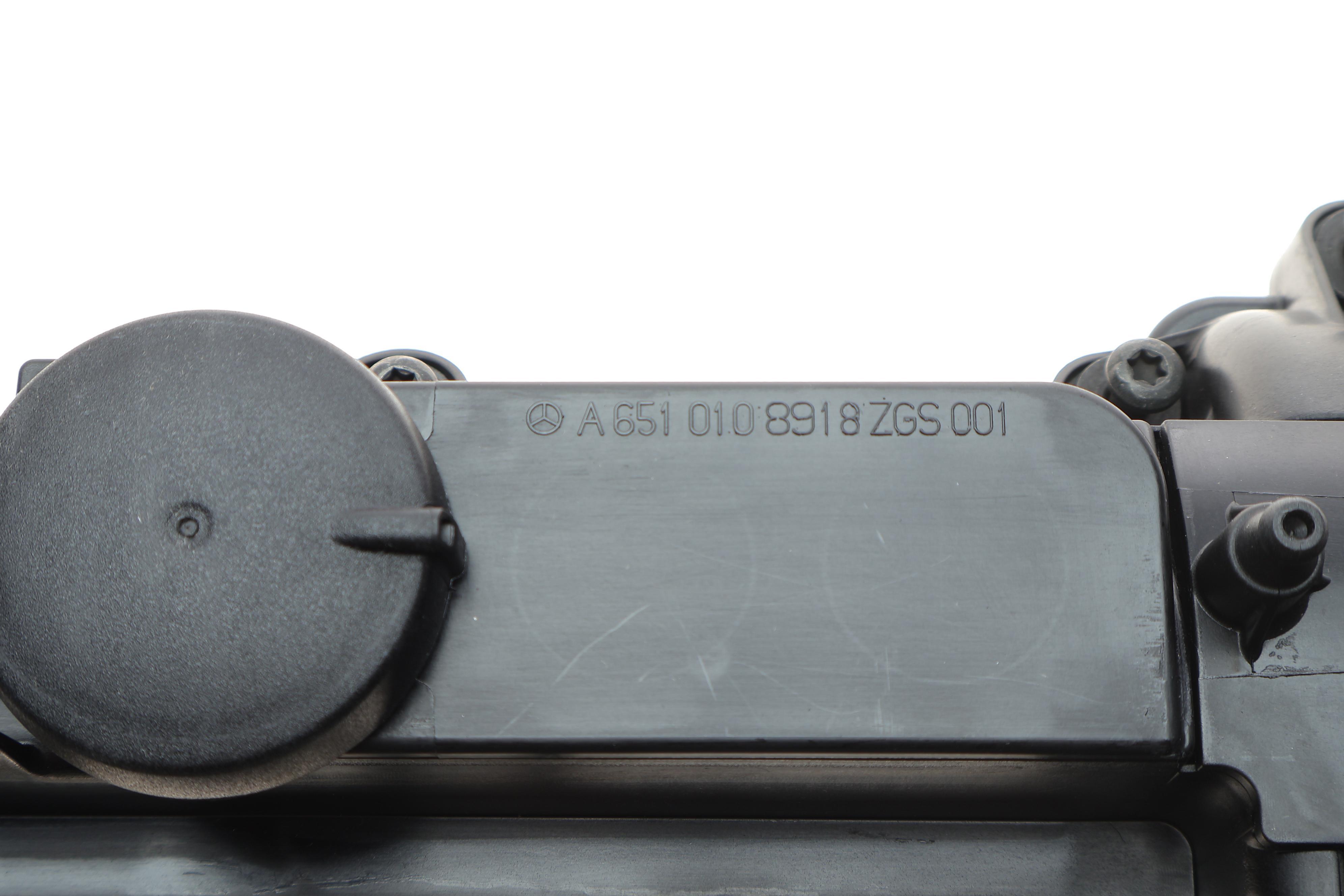 Кришка клапанів MB Sprinter OM651 2.2 CDI 09-