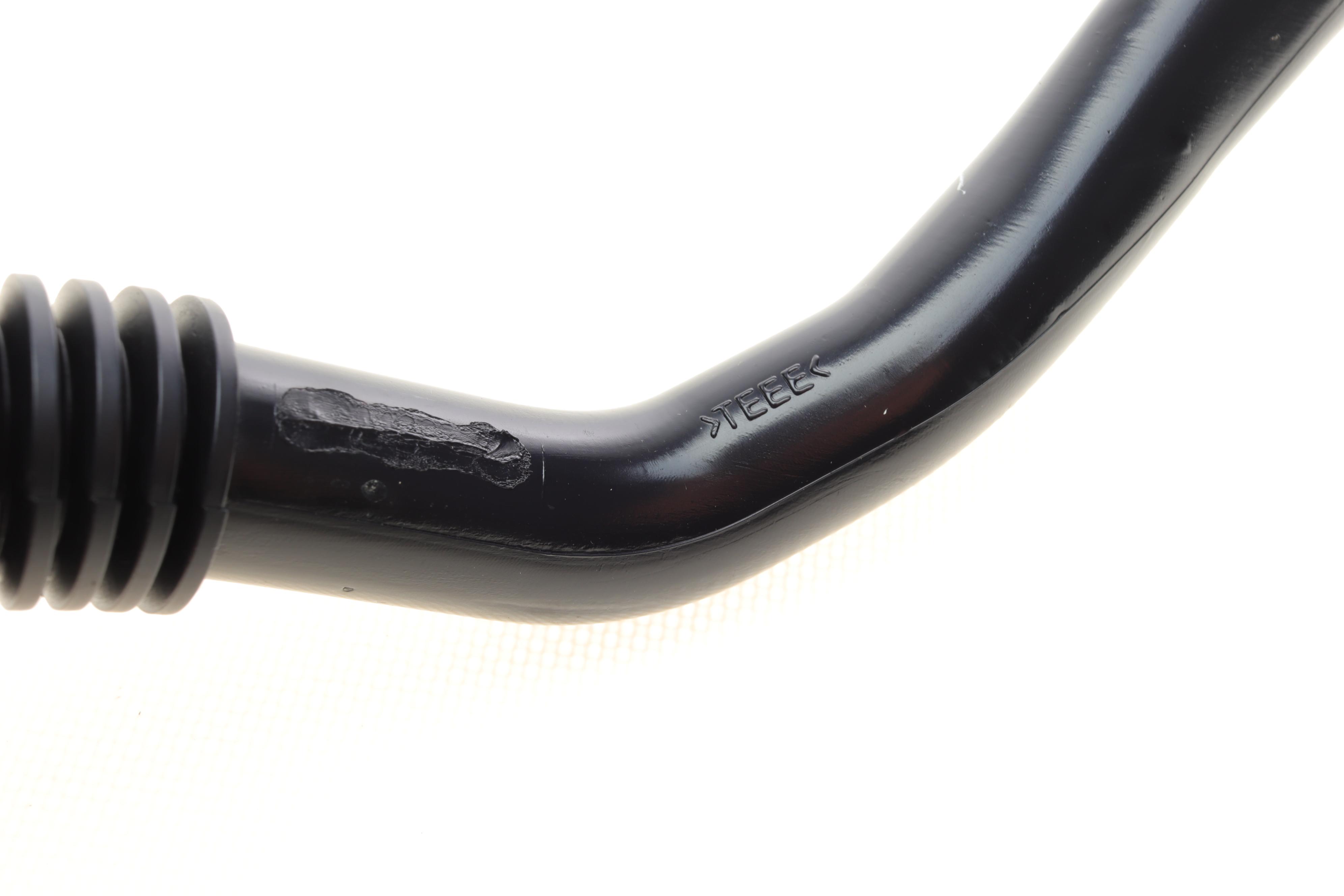 Патрубок вентиляції картера VW Caddy III 1.6 04-15