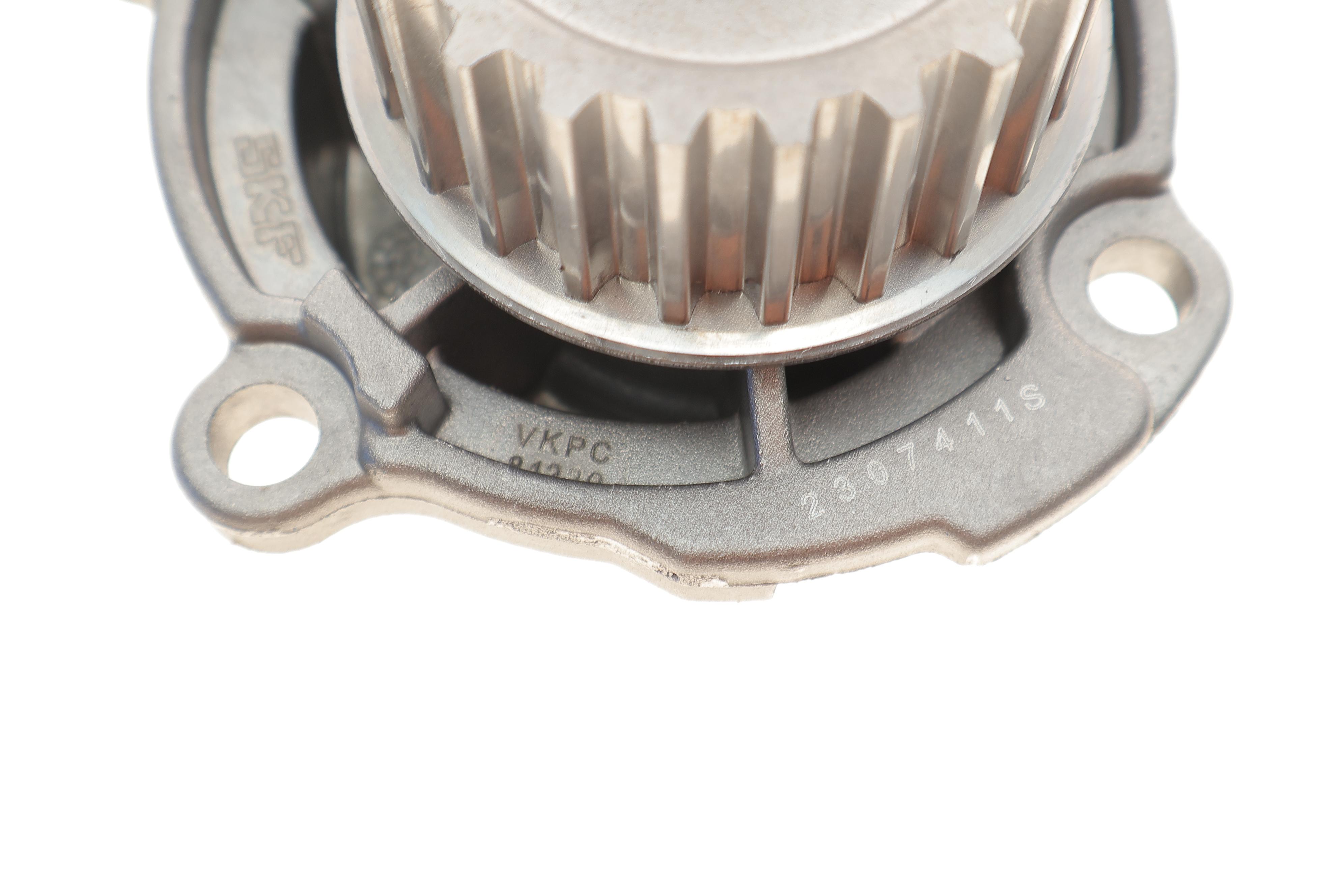 Комплект ГРМ + помпа Audi A3/A4/Skoda Octavia/WV Caddy III/Golf IV/V/Passat/Touran1.6 95- (23x138z)