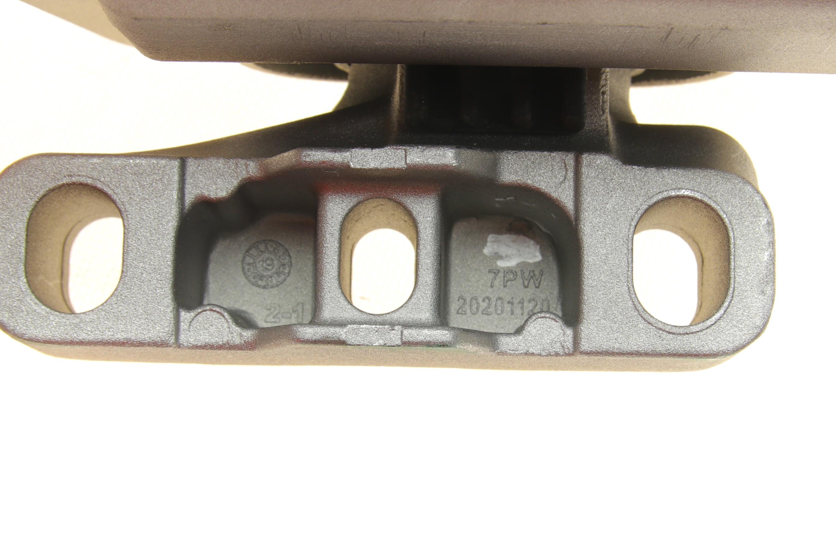 Подушка двигуна (R) Skoda Kodiaq/VW Arteon/Tiguan 2.0TSI 16- (OE VAG)