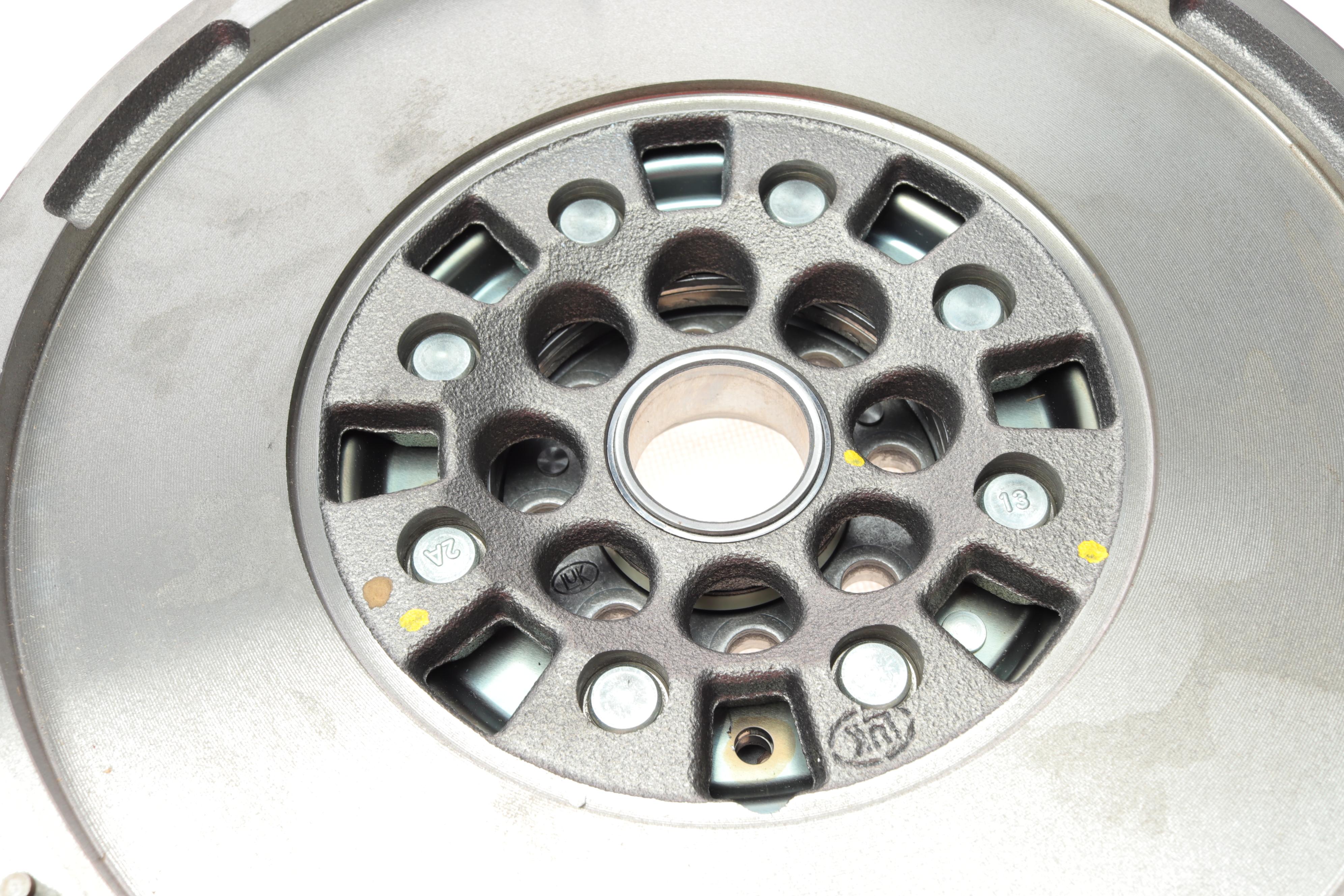 Демпфер зчеплення VW T6 2.0 TDI 15-, 150kw, (CXEB, DMZA)