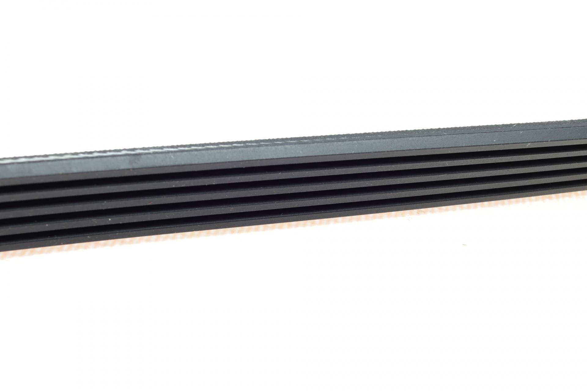 Ремінь генератора Opel Astra G/H 2.0 05-10/Insignia 1.5 17-