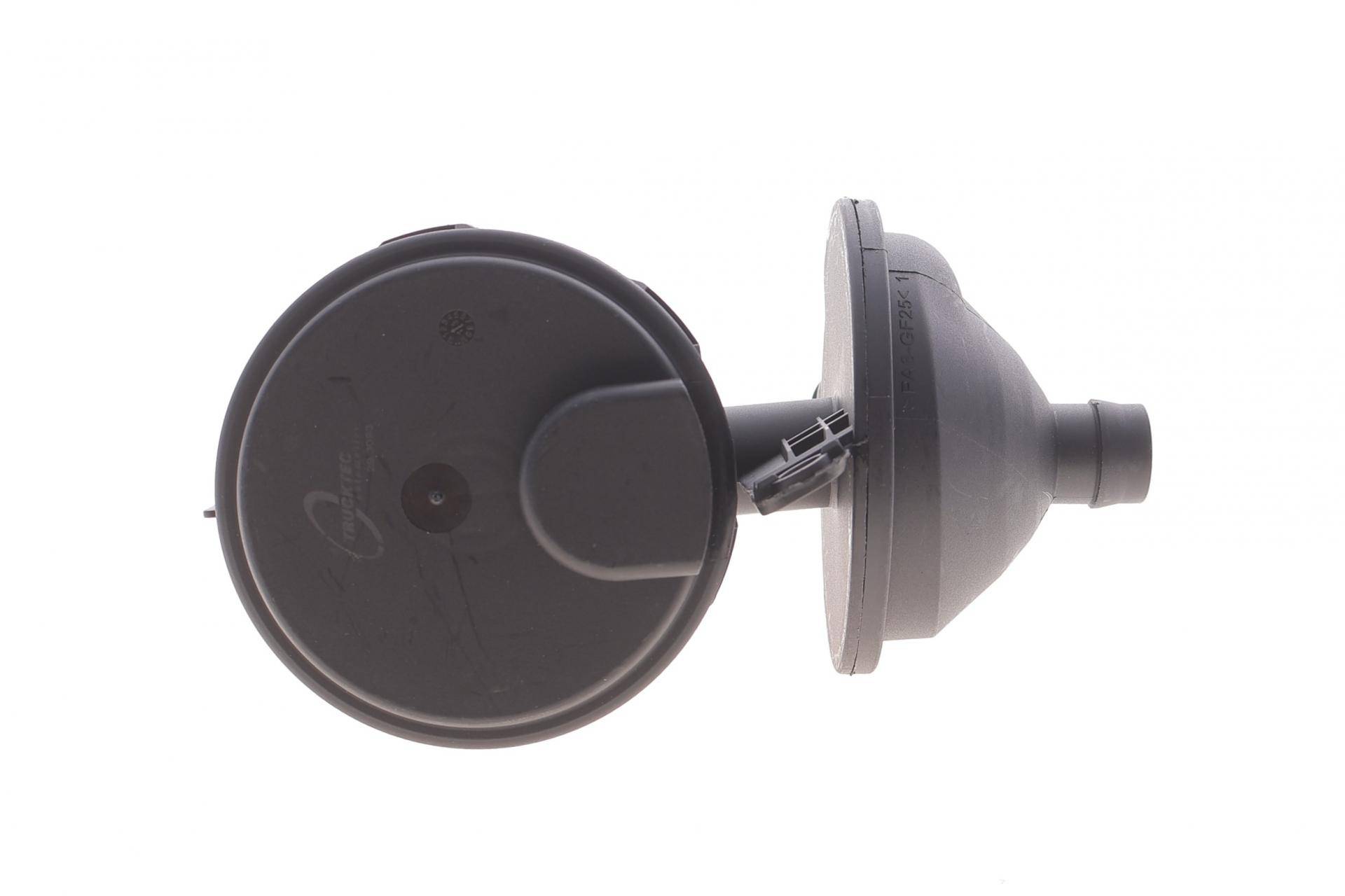 Клапан вентиляції картера BMW 3 (E46)/5 (E39/E60/E61)/7 (E38)