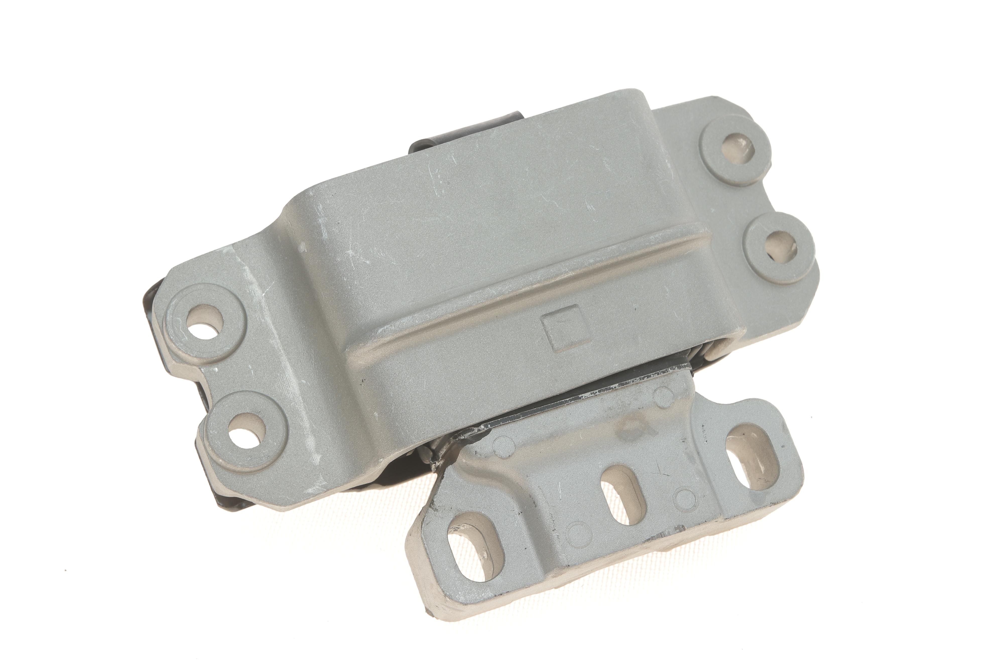 Подушка двигуна (L) VW Caddy 03-