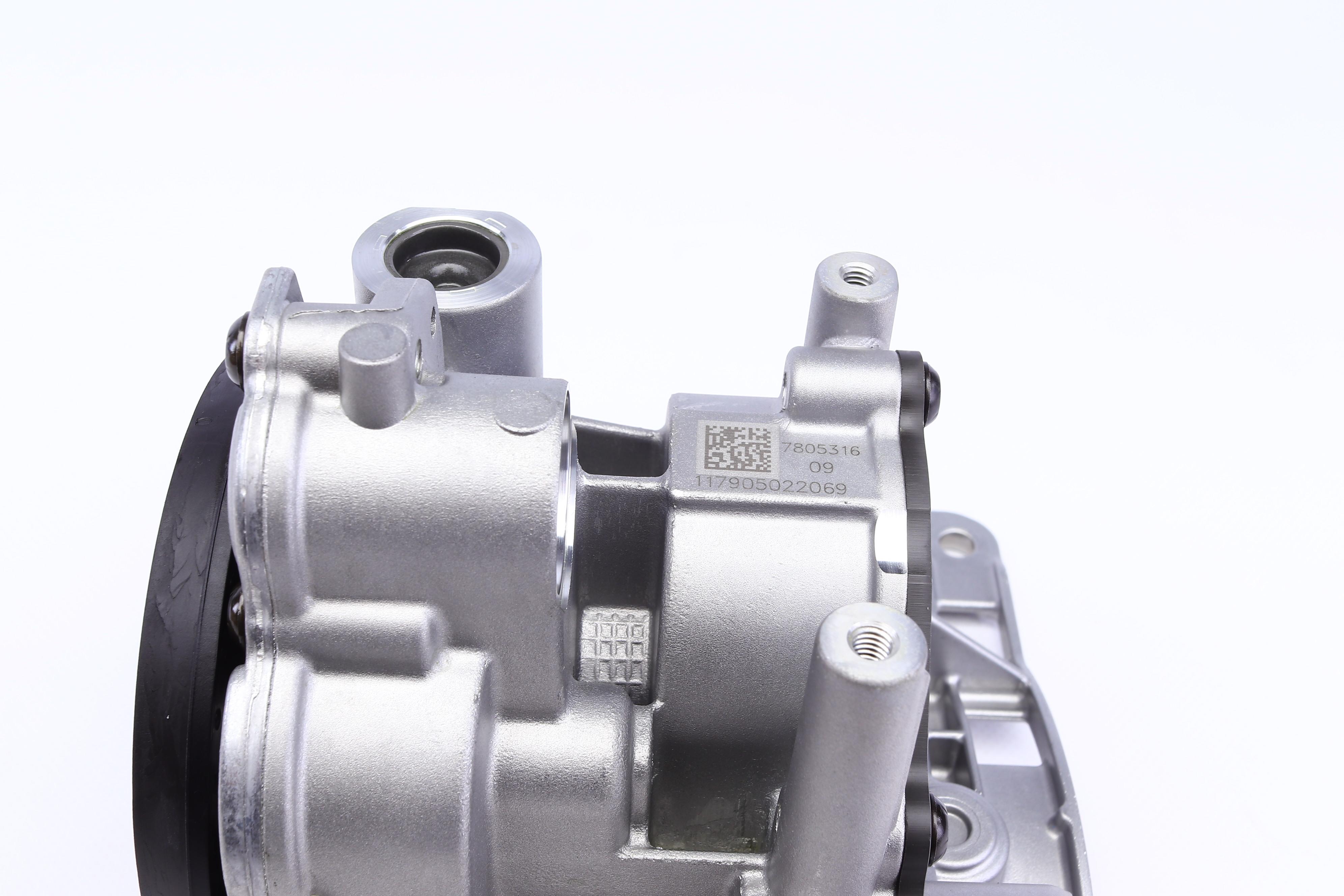 Насос масляний + вакуумний BMW 5 (F10) 3.0d 11-