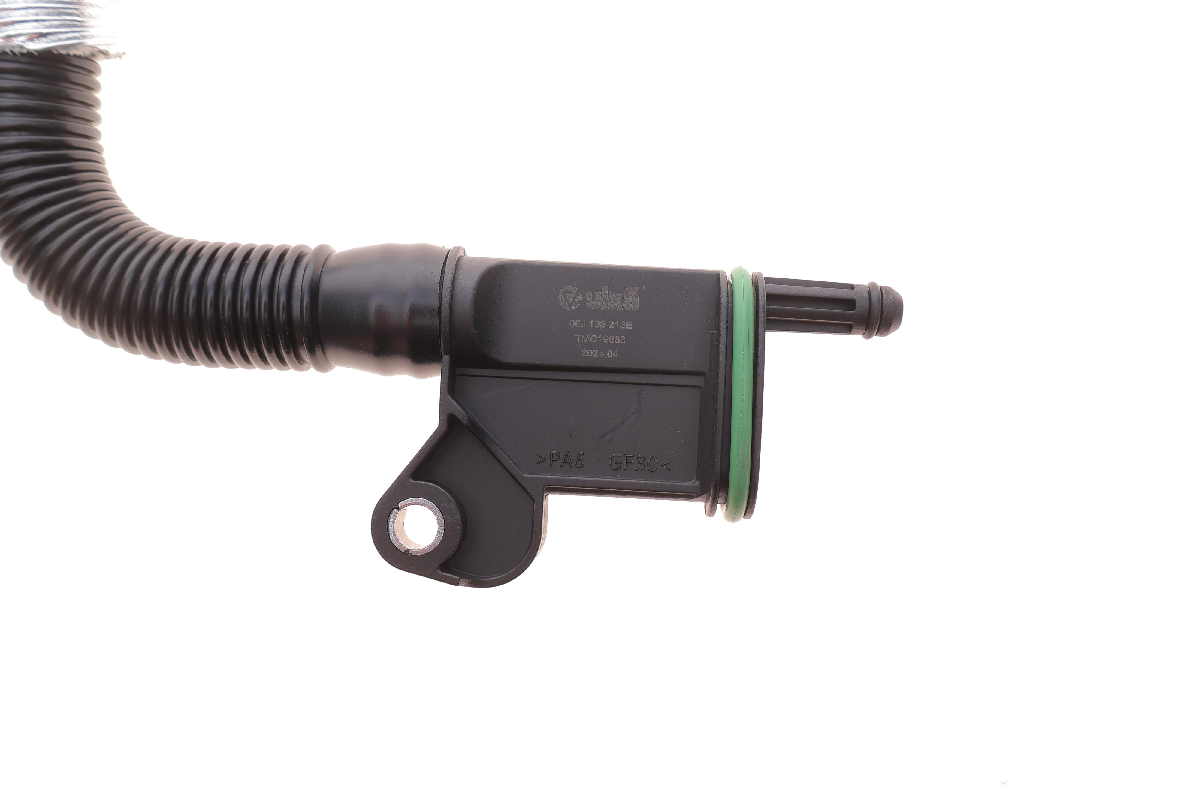 Патрубок вентиляції картера Skoda Superb/VW Passat/Tiguan 1.8TSI/2.0TSI/2.0FSI 05-