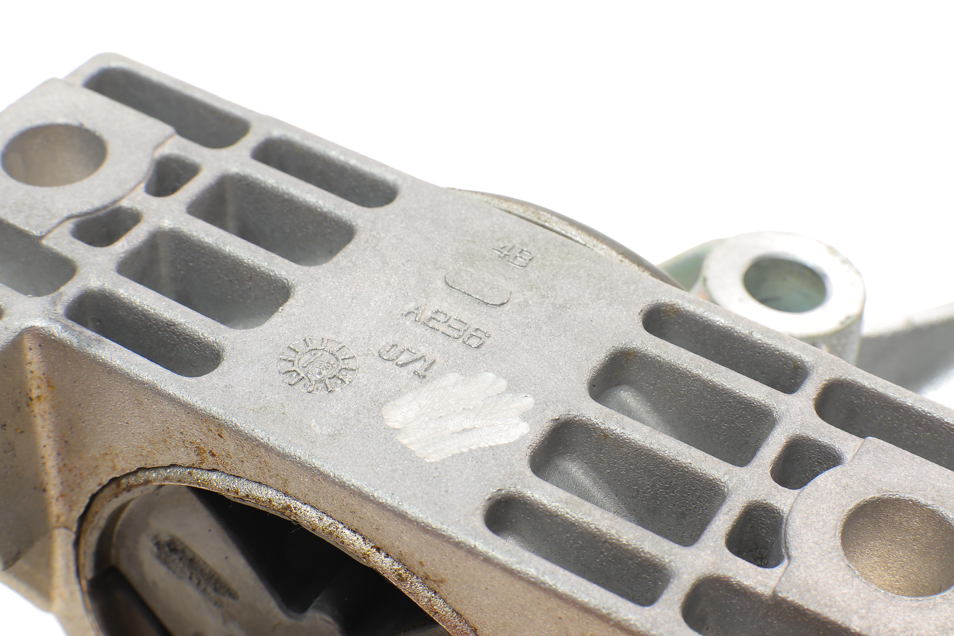 Подушка двигуна (R) Fiat Ducato 2.3 JTD 02-