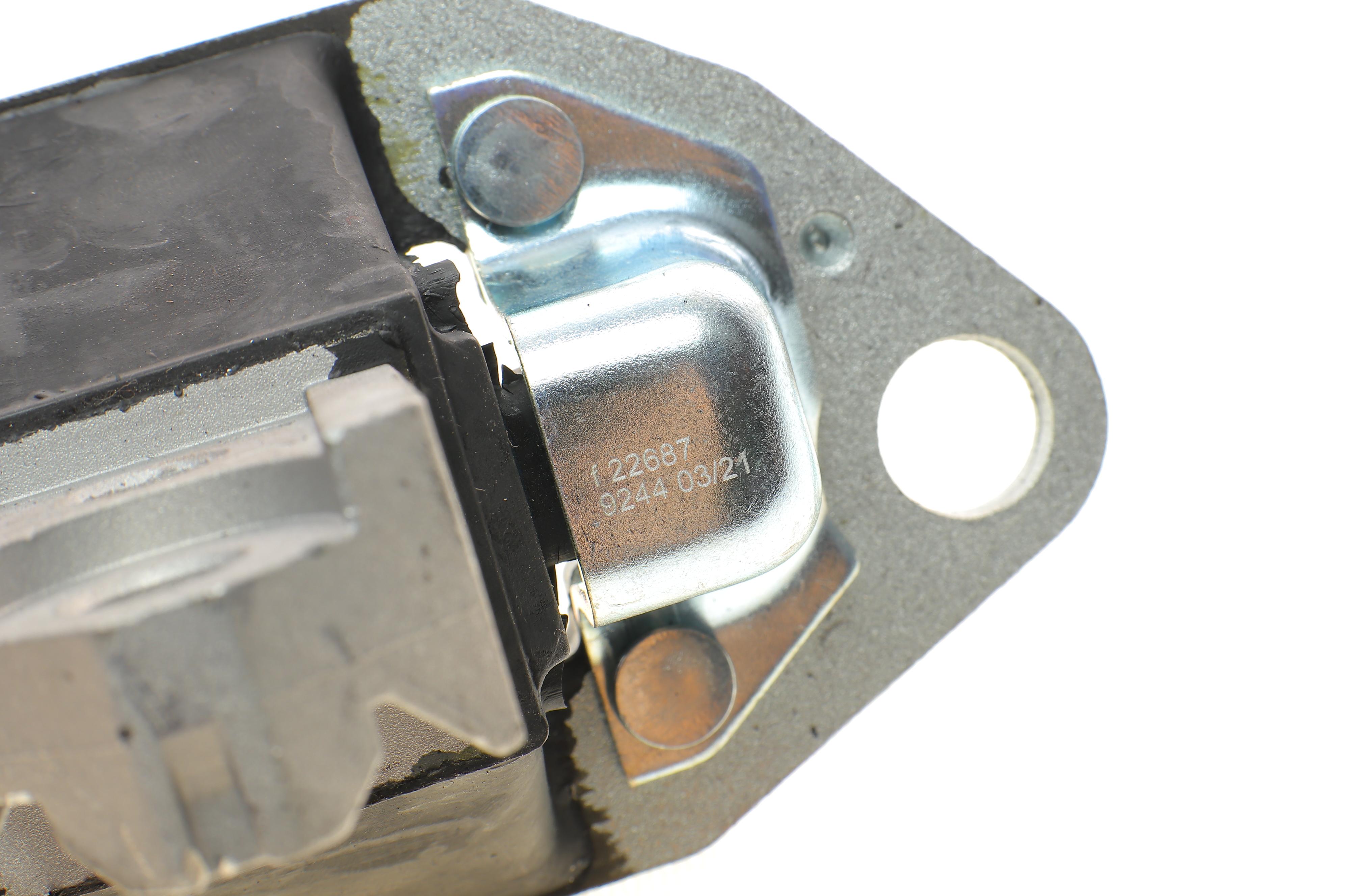 Подушка двигуна (R) Volvo S60/S80/XC70/XC90 2.4D/2.5TDI 97-14