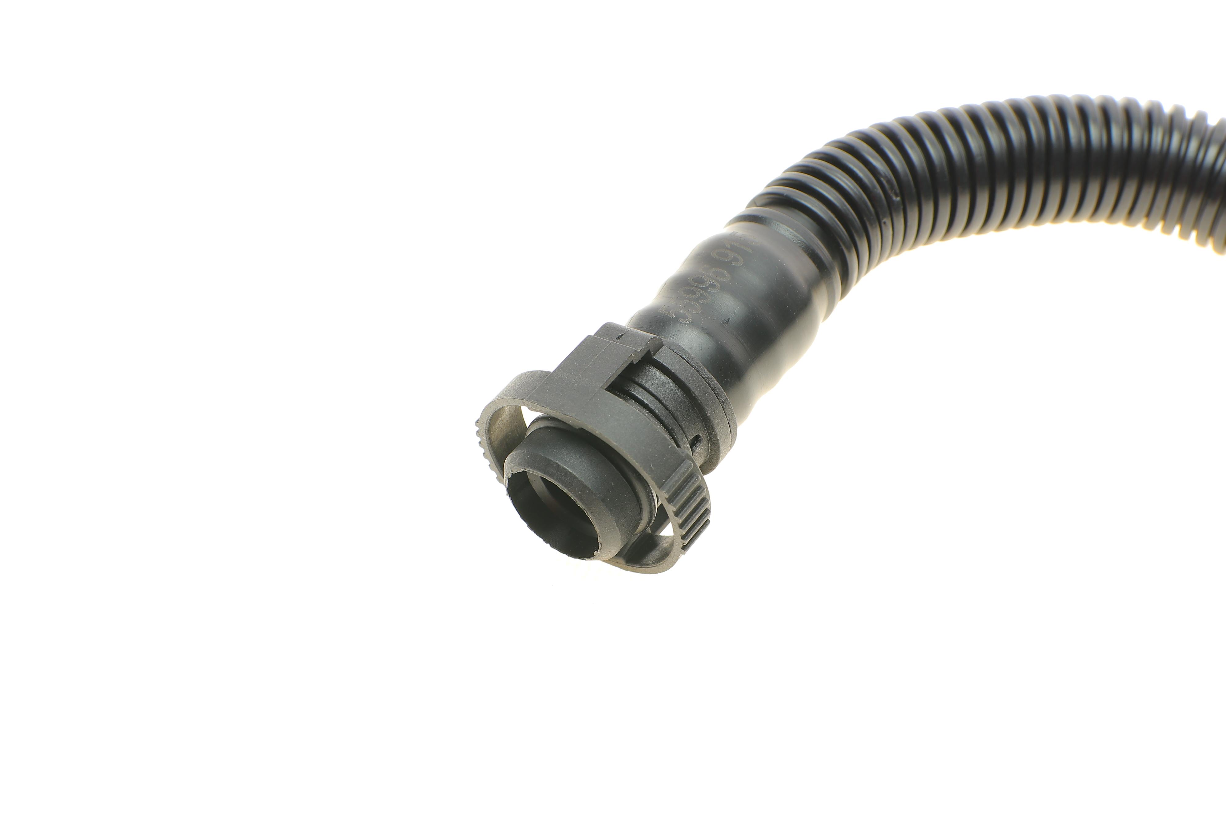 Патрубок вентиляції картера VW Golf V/Passat 03-11