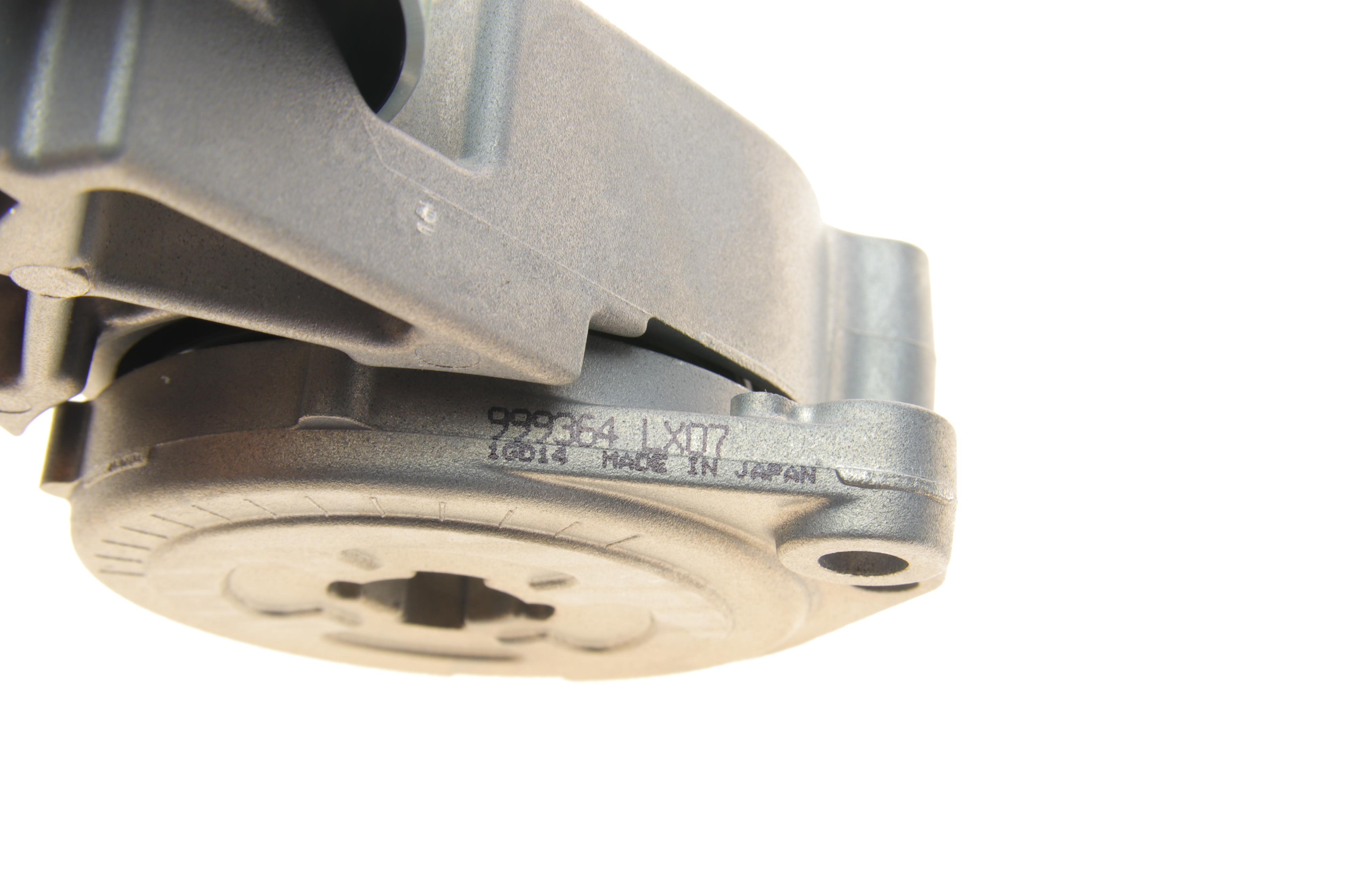 Натяжник ременя генератора Mitsubishi Pajero 3.5/3.8 V6 00-