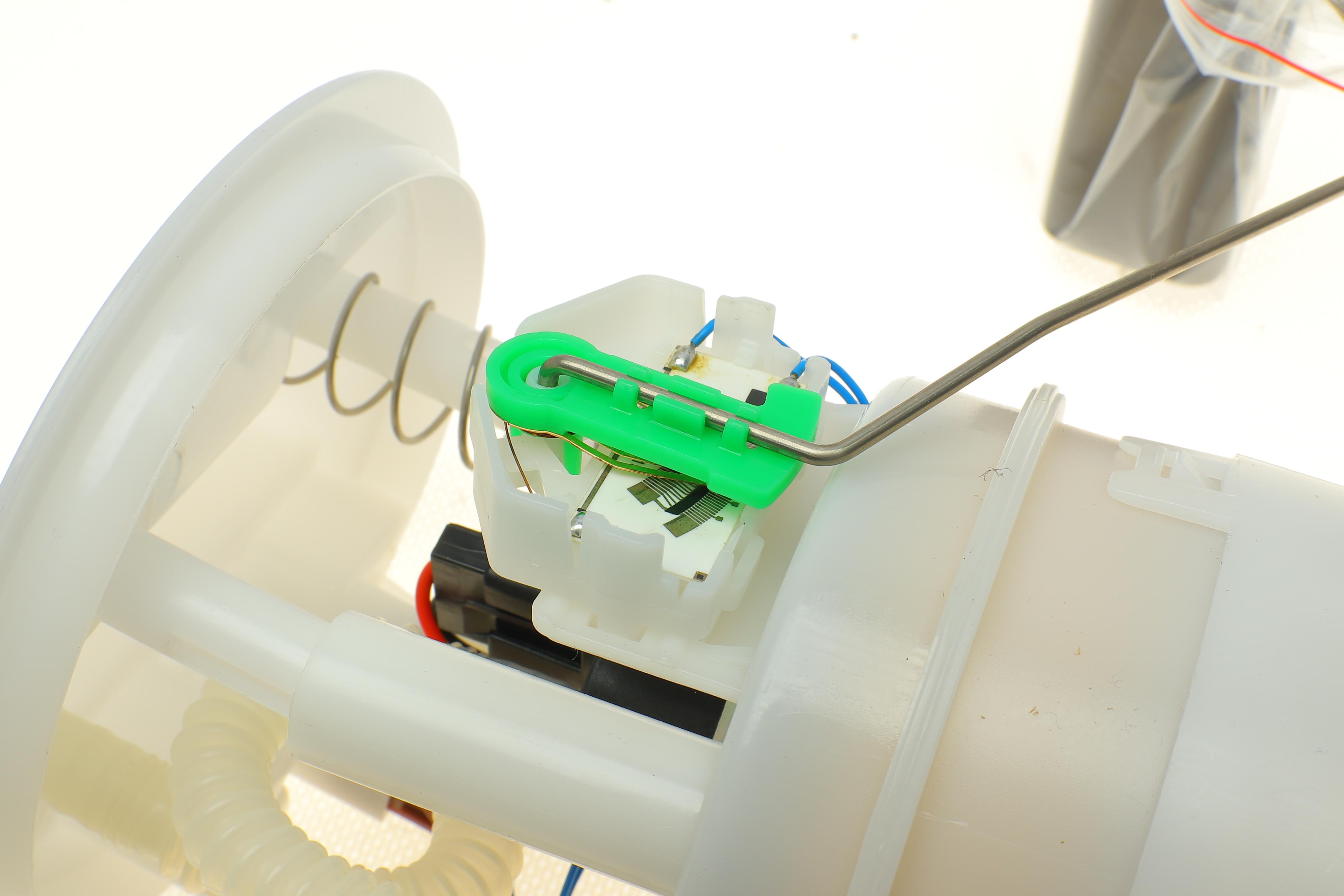 Насос паливний Dacia Logan 1.2-1.6 04- (HÜCO)