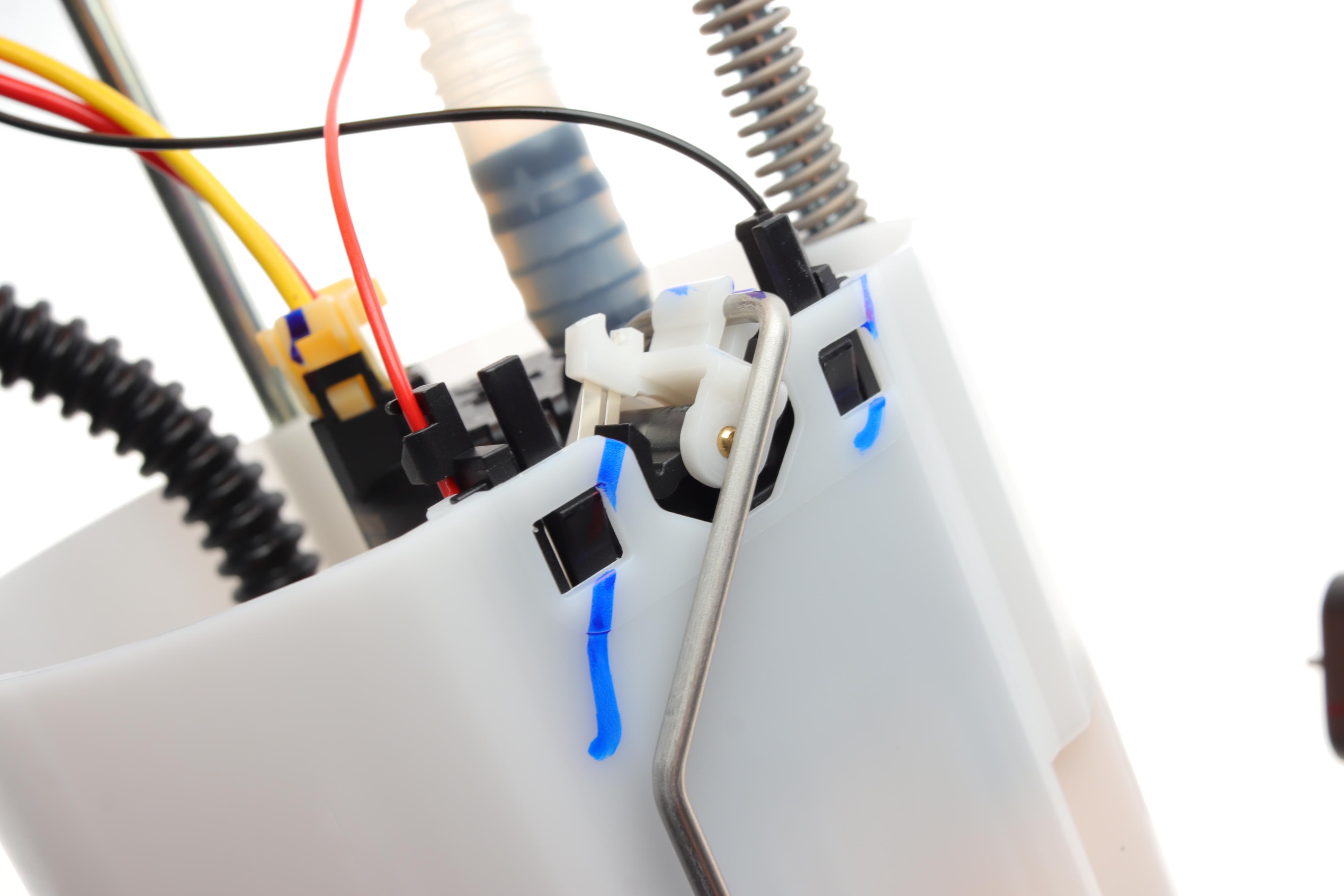 Насос паливний в бак Fiat Doblo 1.3/1.6/2.0 D 10-