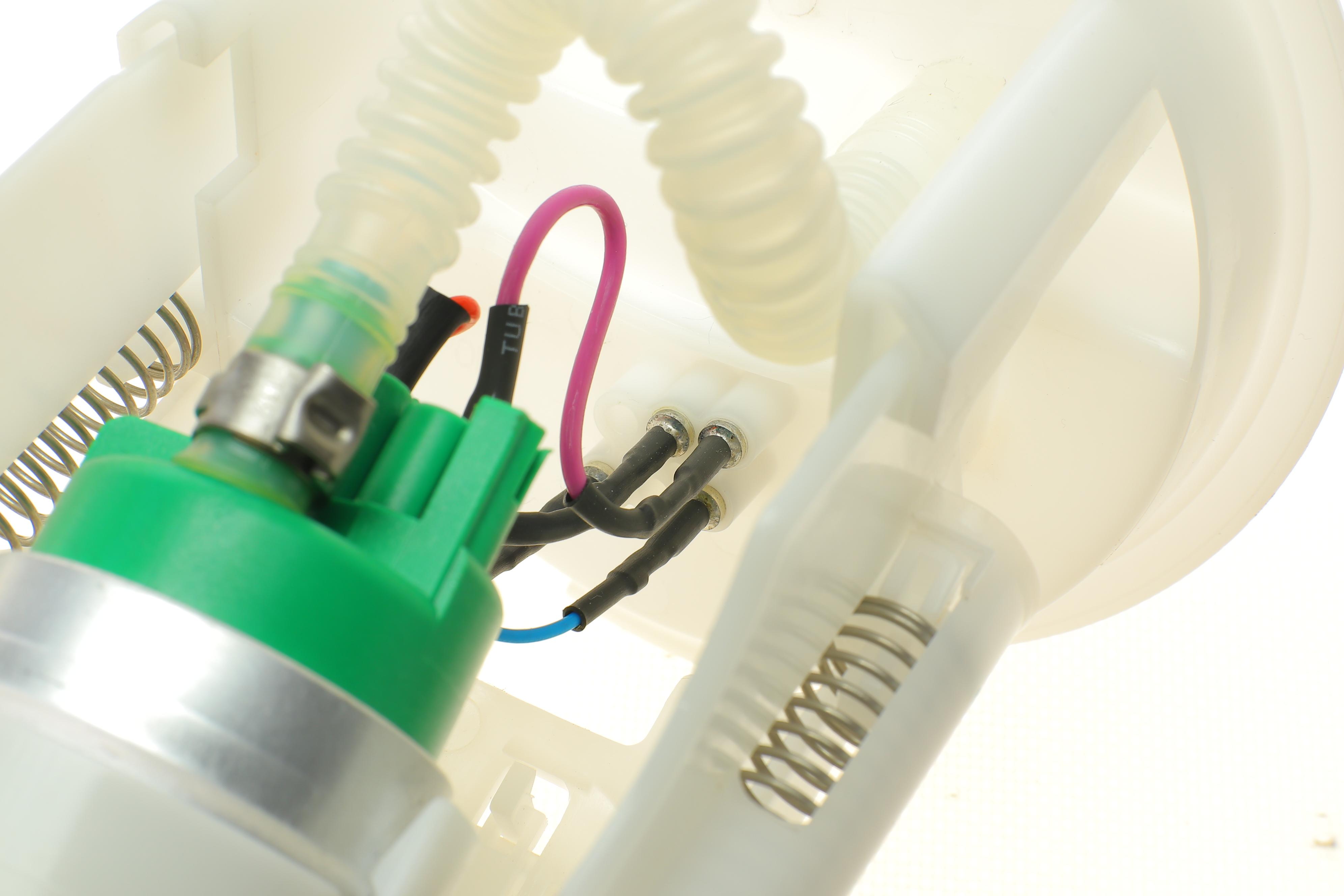 Насос паливний BMW 3 (E46) 1.6-3.0i 98-06 (M43/N46//M52/M54) (HÜCO)