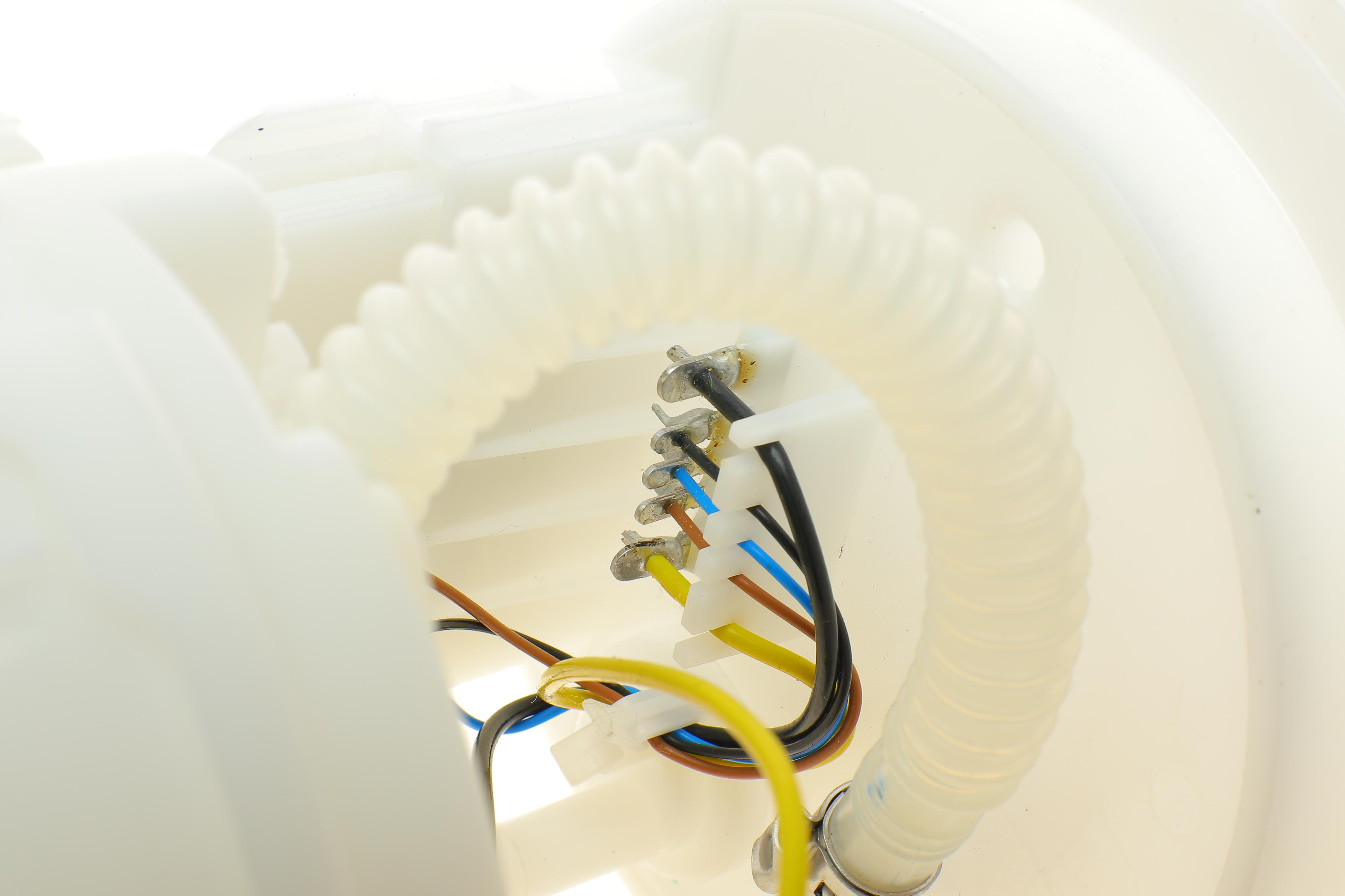 Насос паливний VW Caddy III/IV 1.0-1.4TSI 04- (HÜCO)