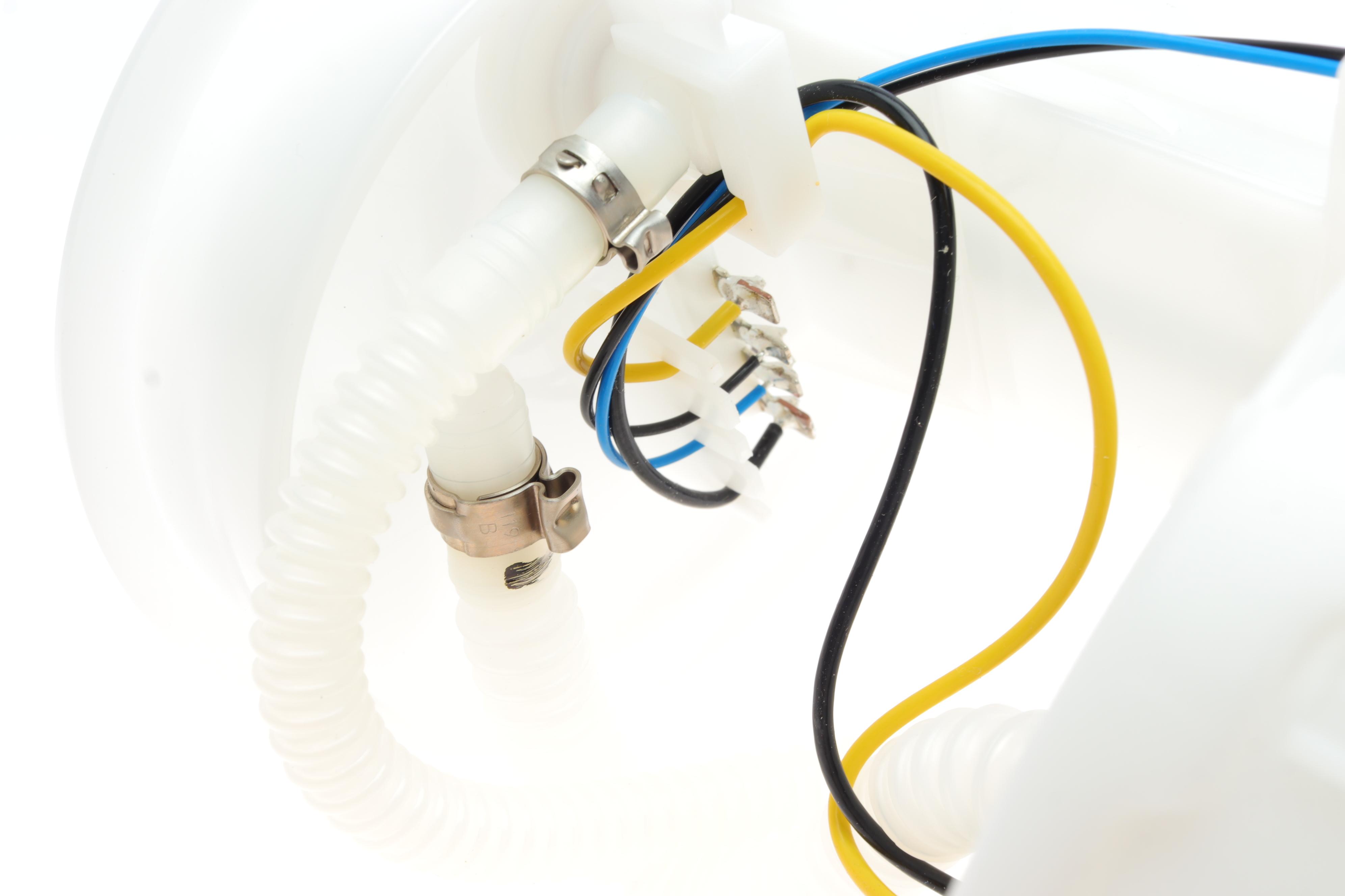 Насос паливний VW Golf 1.2-2.8 96-05