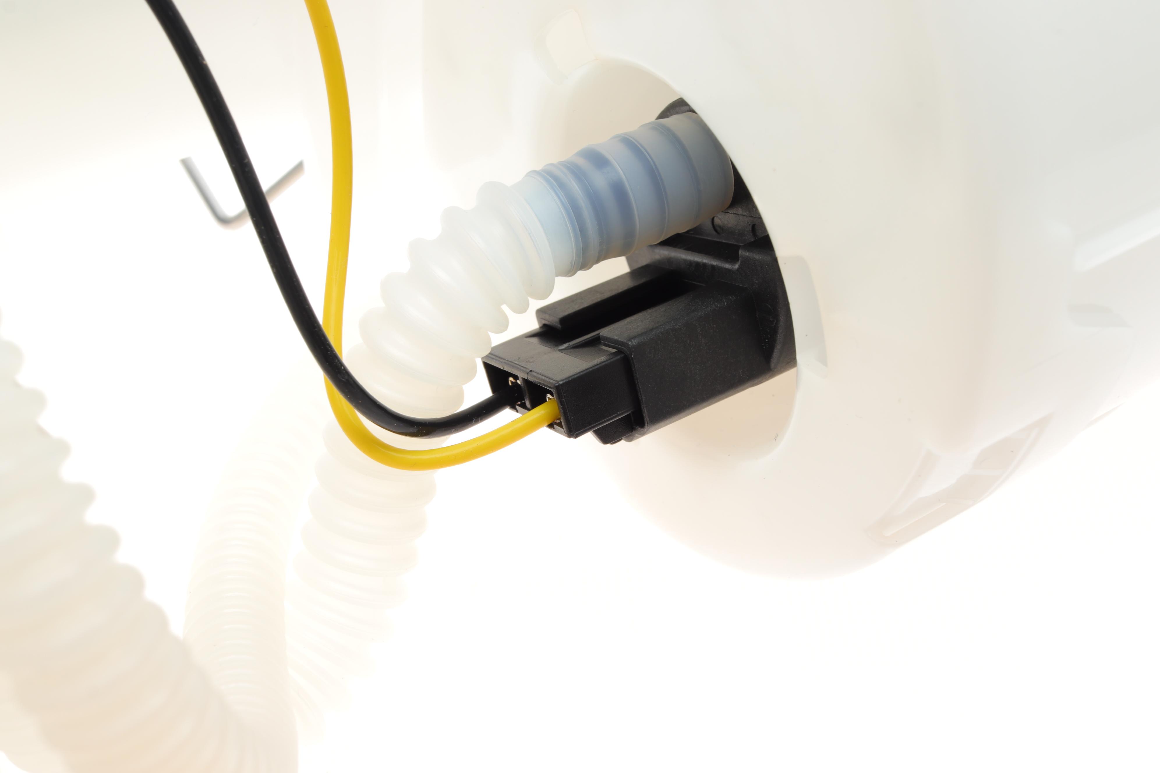 Насос паливний VW Golf 1.2-2.8 96-05