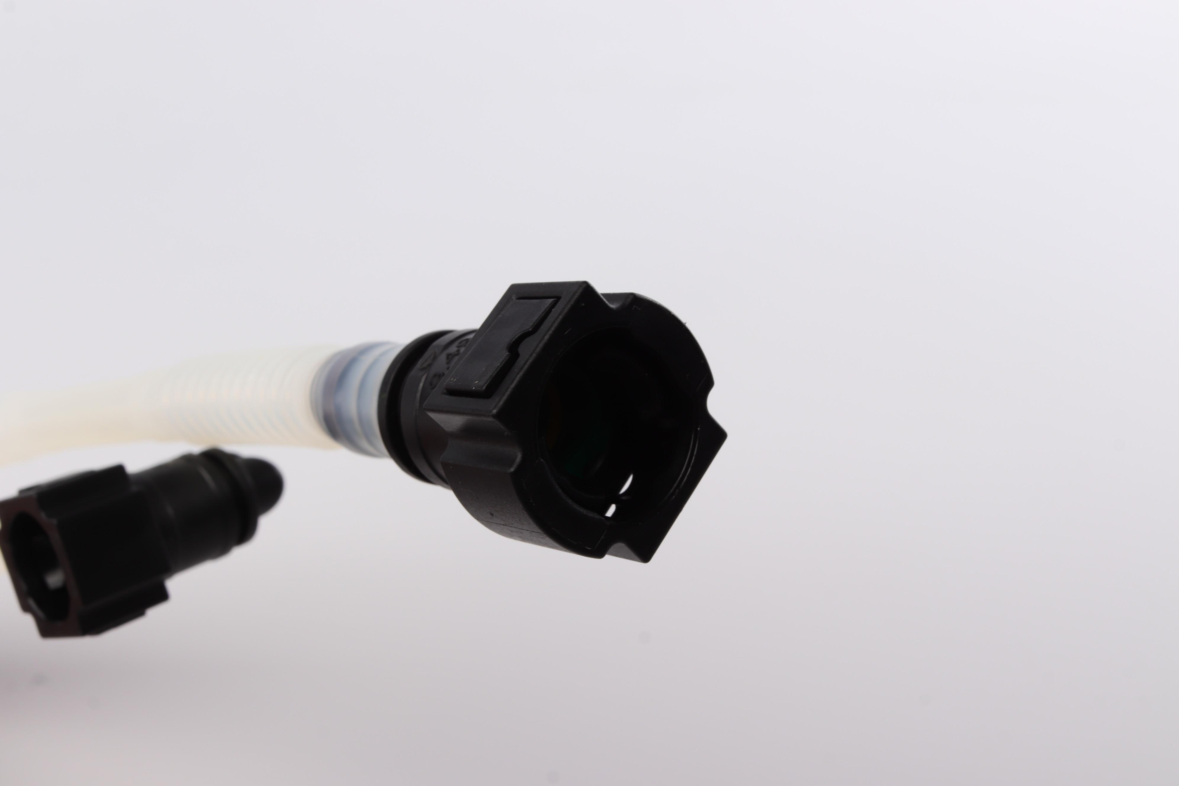 Насос паливний VW Touareg 3.6/4.2 FSI 05-10