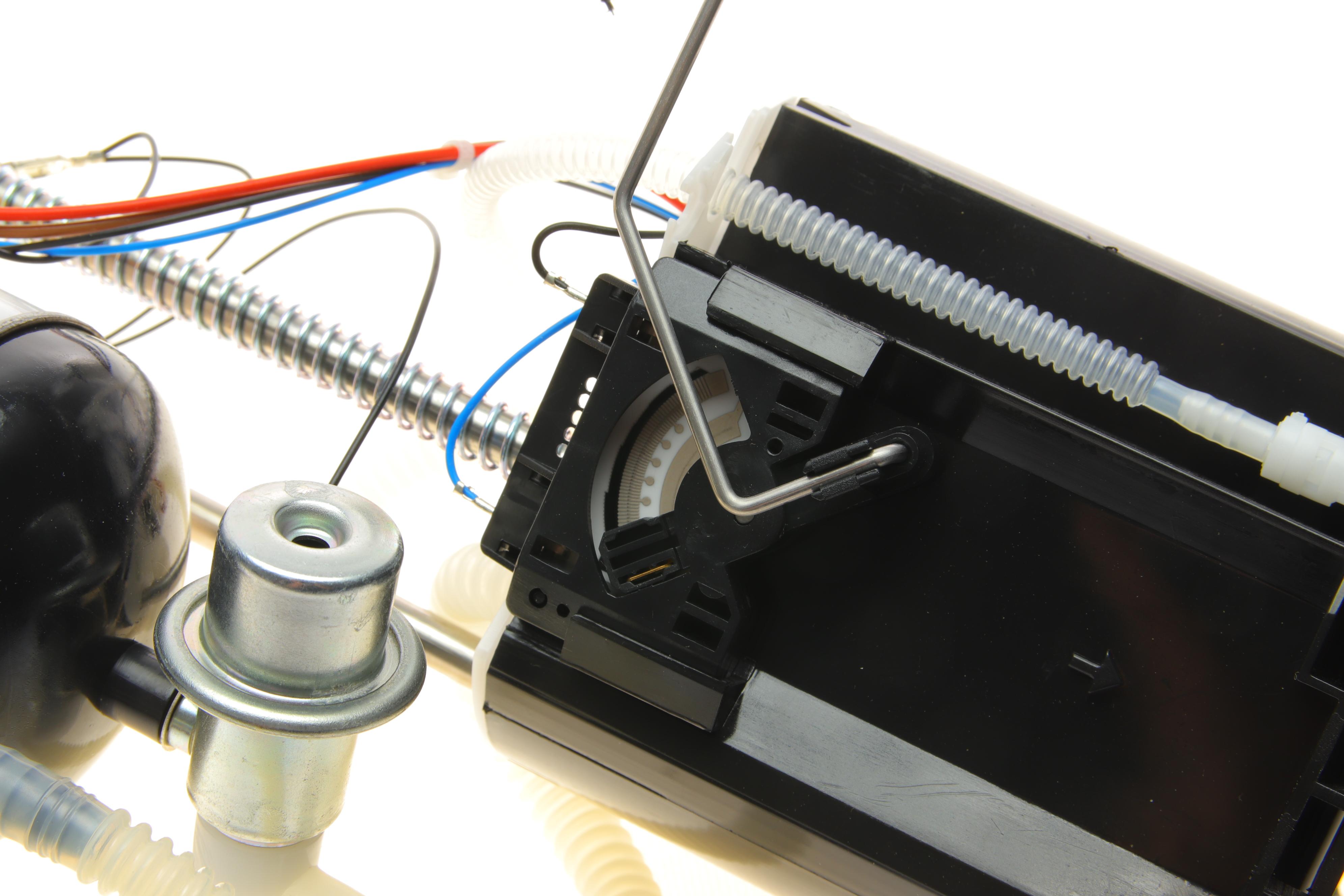 Насос паливний електричний Ford Mondeo IV 2.0 07-15 (MAM00082M)