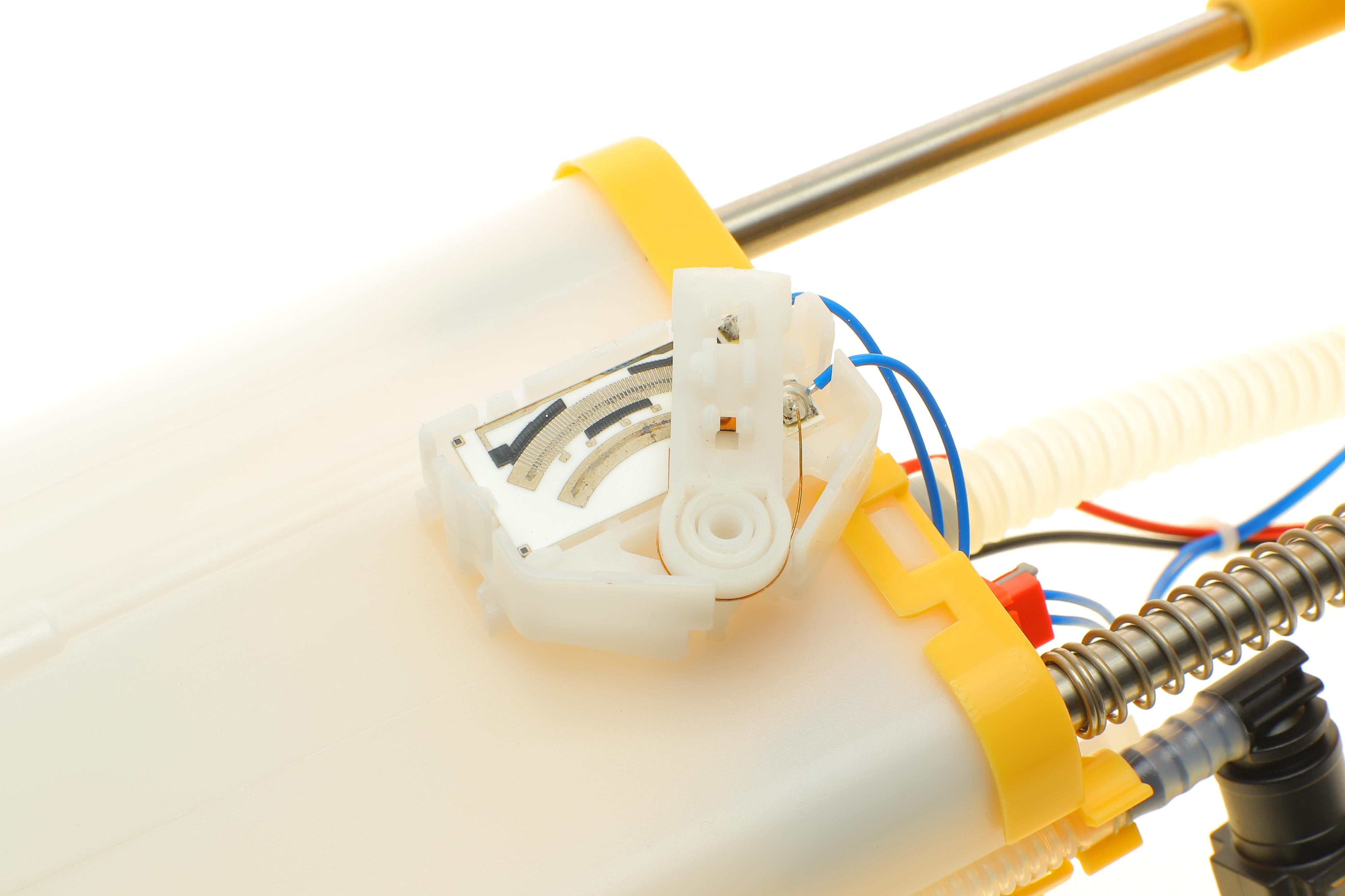 Насос паливний BMW 3 (E90)/1 (E87) 2.0/3.0D 04-11 (N47/N57) (HÜCO)