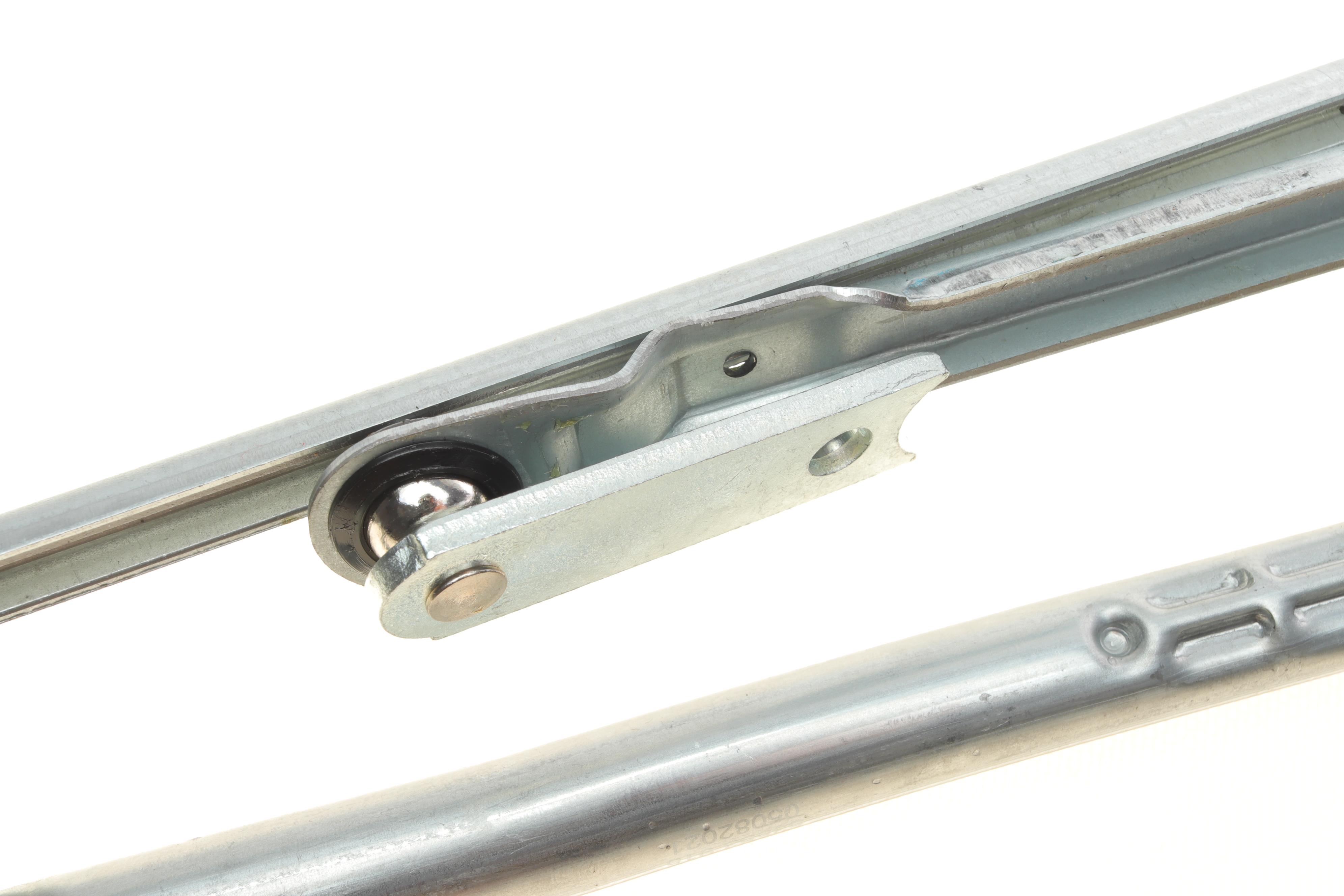 Механізм склоочисника (трапеція) VW Caddy 04-15 (без моторчика)