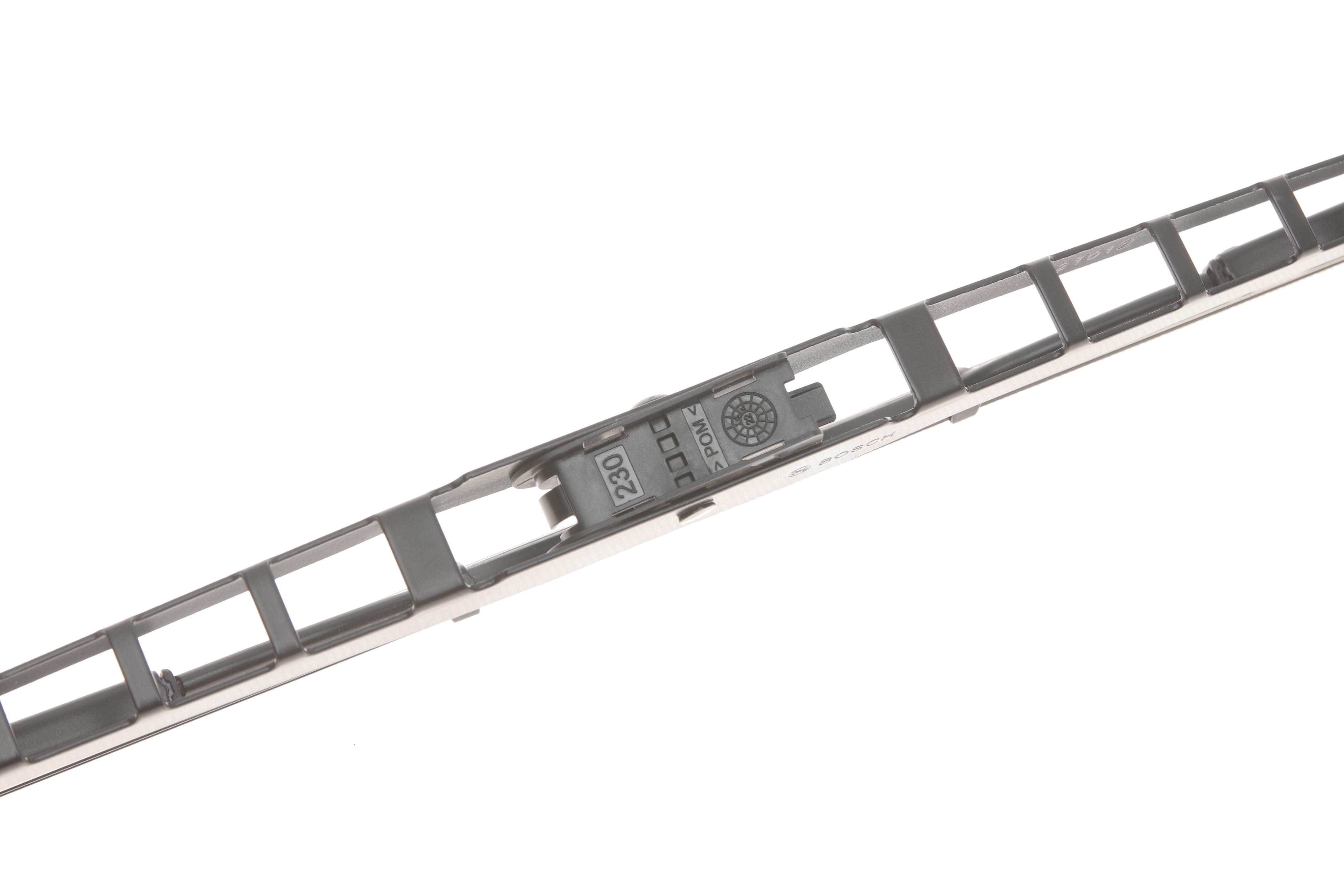 Щітка склоочисника (700mm) Ford/Man/MB/Renault Trucks/Scania/UAZ 70-