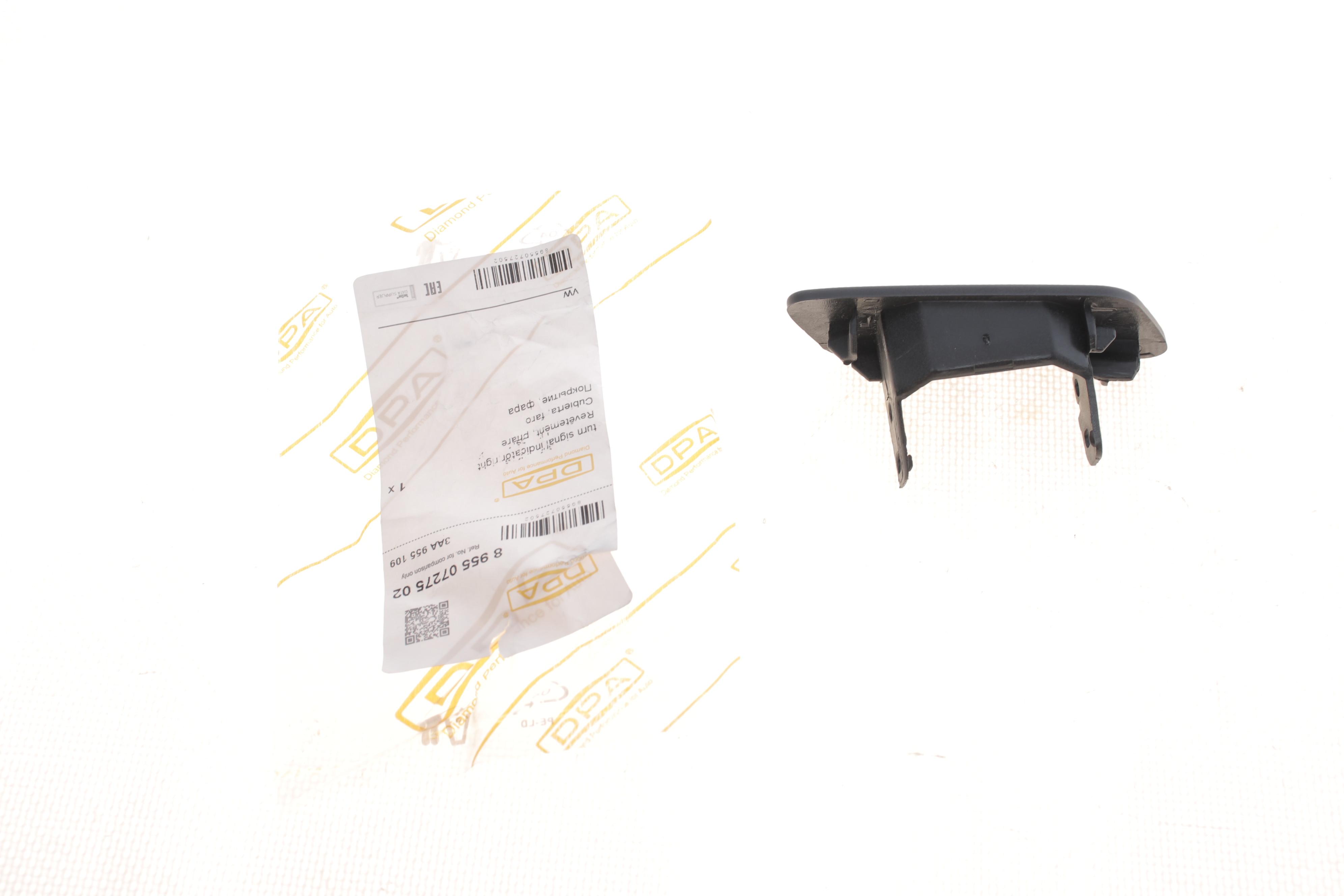 Заглушка омивача фар VW Passat 10-14 (L)