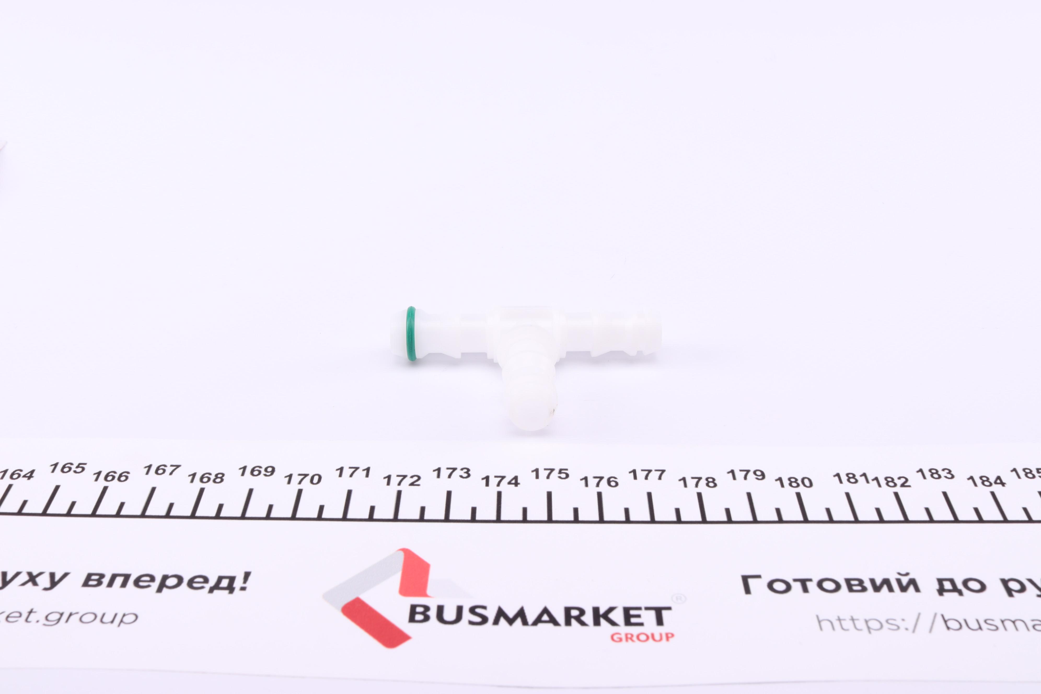 Штуцер системи Склоомивача Т-подібний VW Caddy 15-/ Crafter 06- (пласт.)