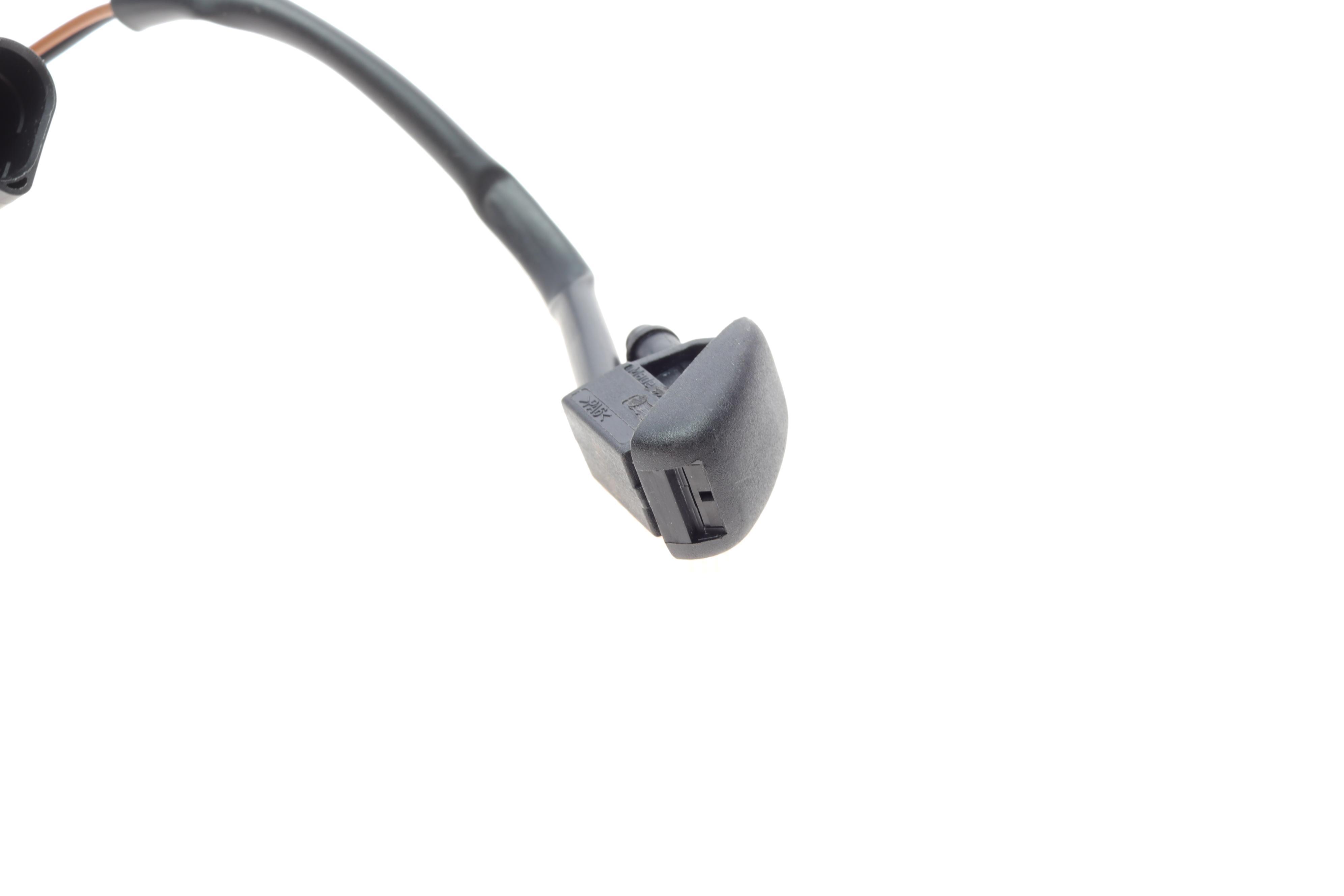 Форсунка омивача скла Skoda Fabia/Octavia/Roomster 96-15 (з підігрівом) (OE VAG)