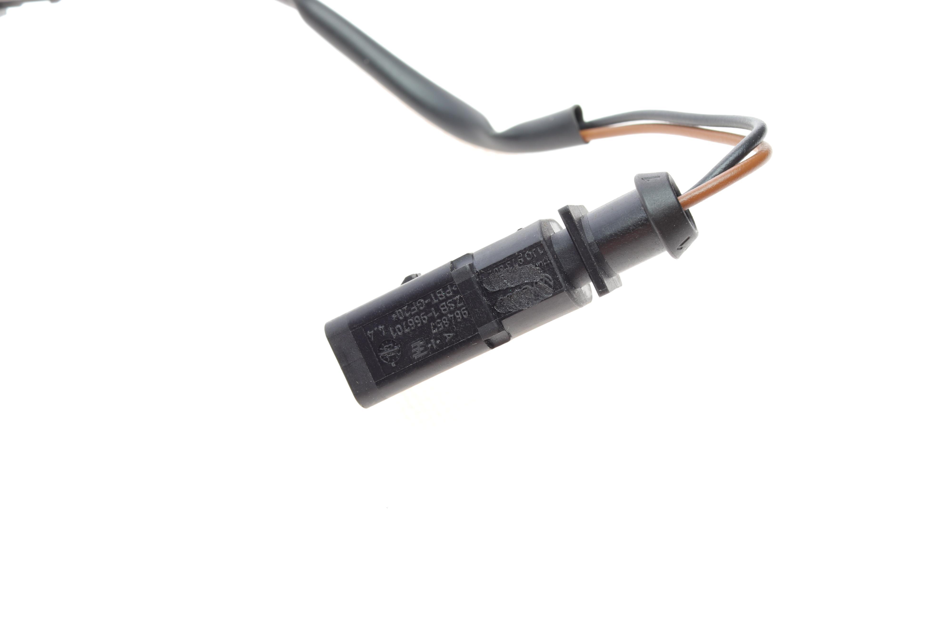 Форсунка омивача скла Skoda Fabia/Octavia/Roomster 96-15 (з підігрівом) (OE VAG)