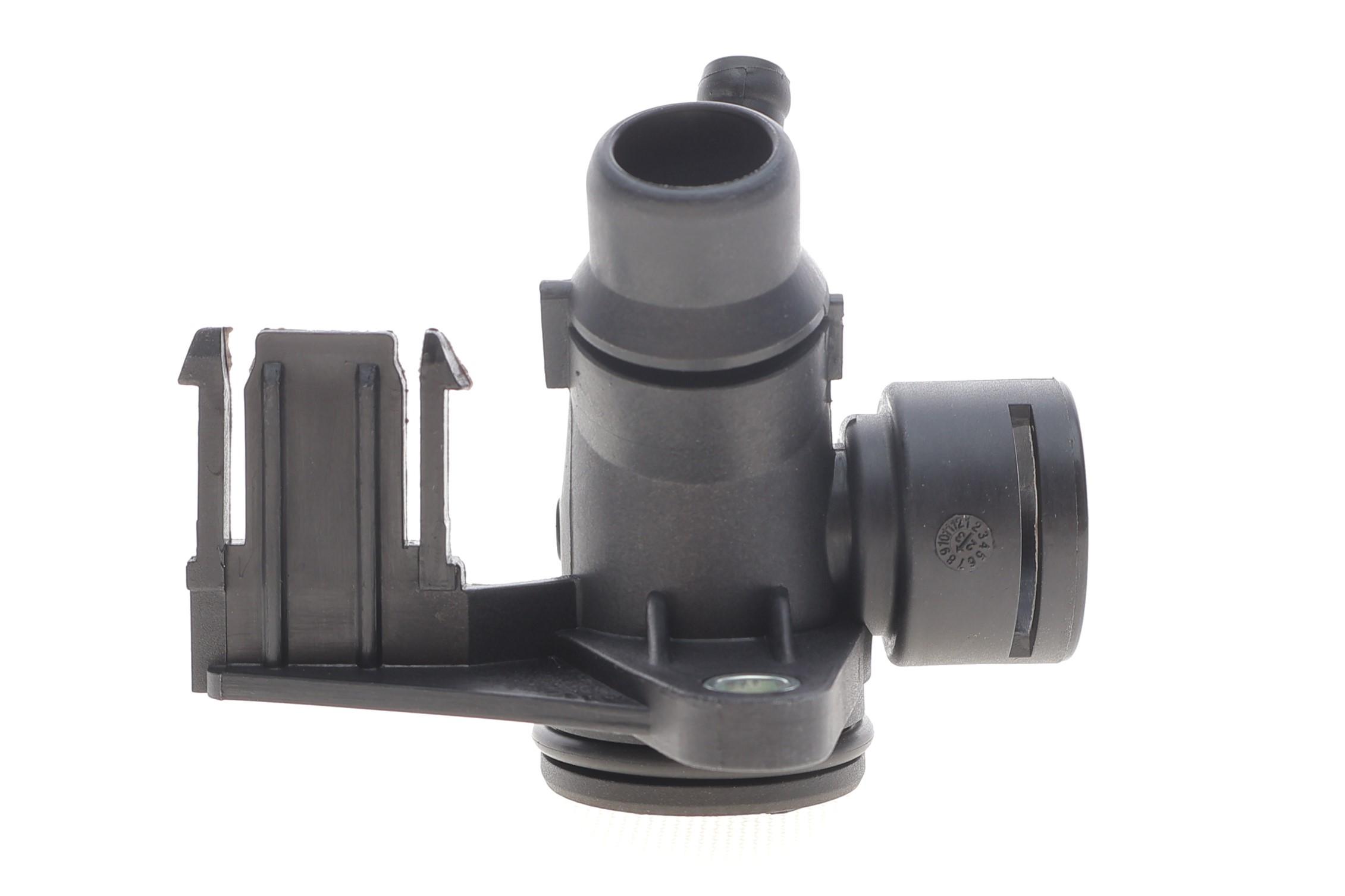 Фланець системи охолодження Audi A4/A6/Q5/VW Amarok/T5/T6 1.8/2.0 07-19