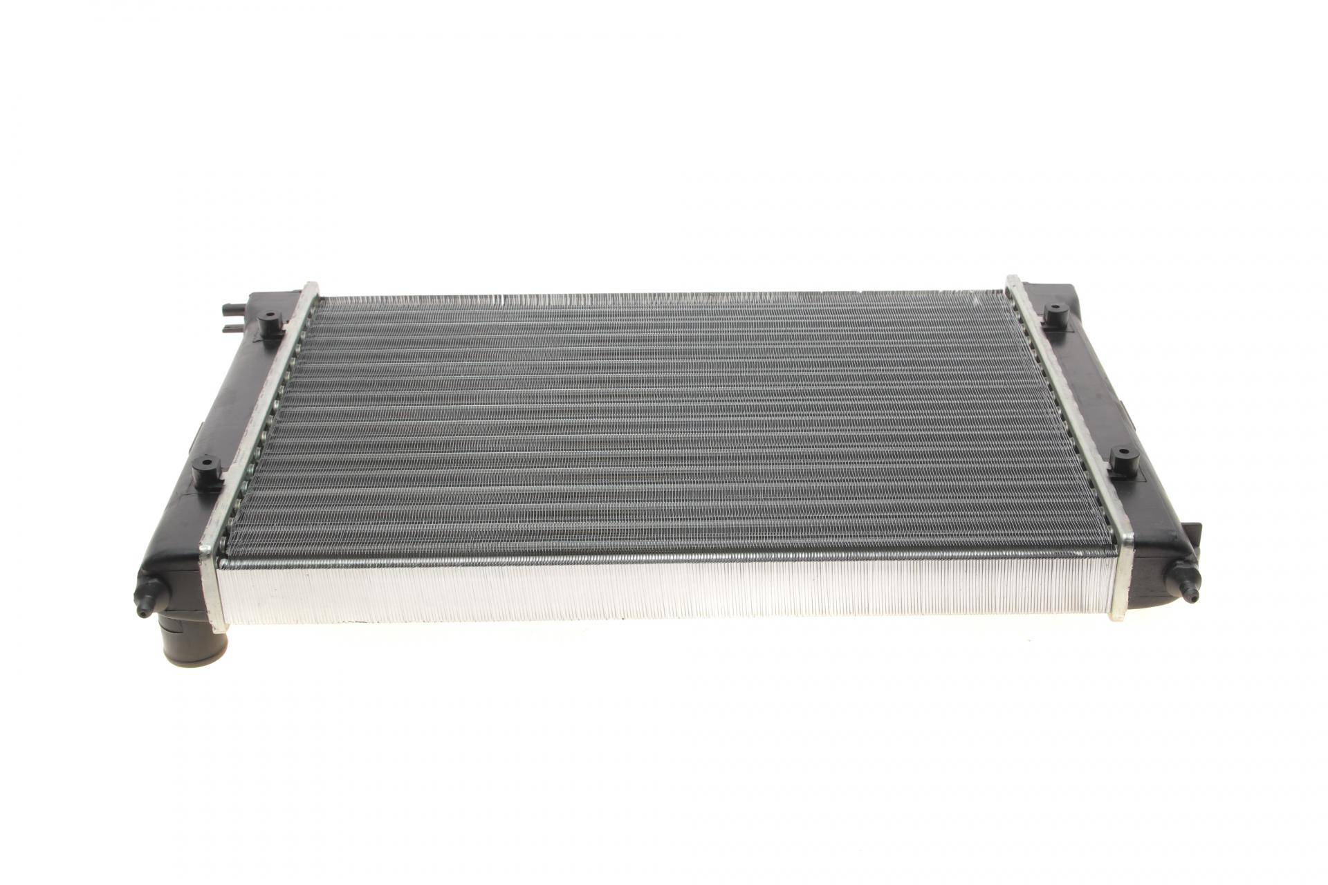 Радіатор охолодження VW Golf I/II 77- (317x430x20)