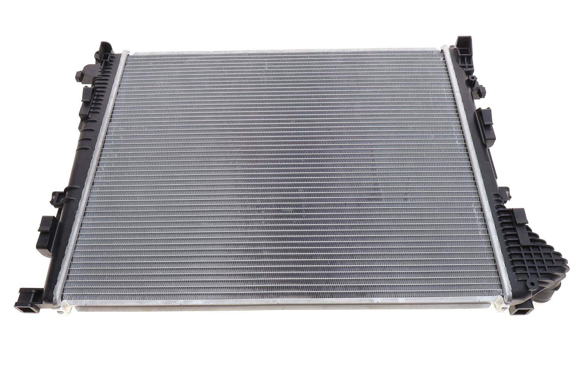 Радіатор охолодження Renault Trafic/Opel Vivaro 2.0CDTI 06- (+/-AC)