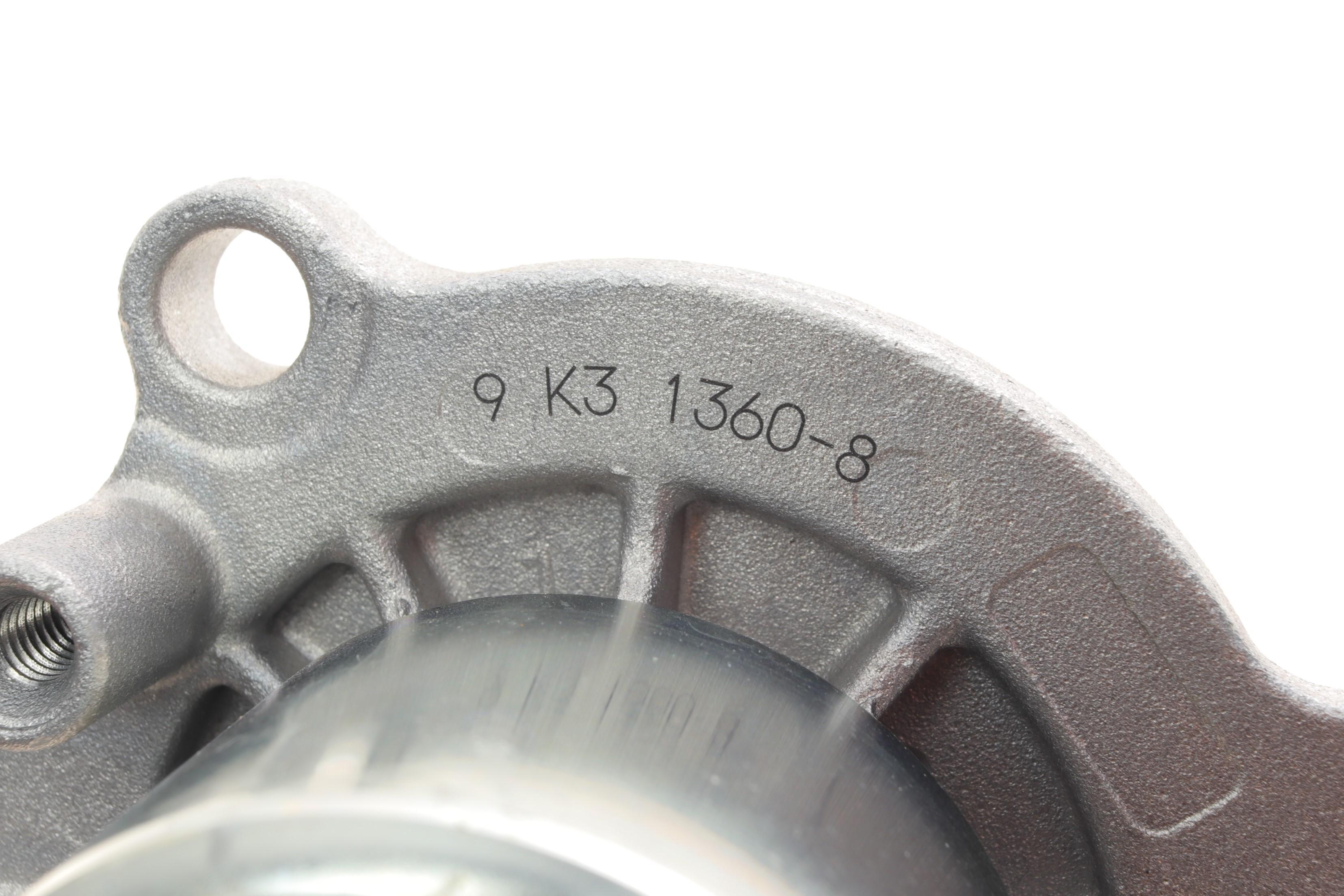 Помпа води Audi/Seat/Skoda/VW Crafter/Caddy/T6/Passat/Golf 1.6/2.0TDI 13- (R/B 4PT)(7 лоп)(з датч)